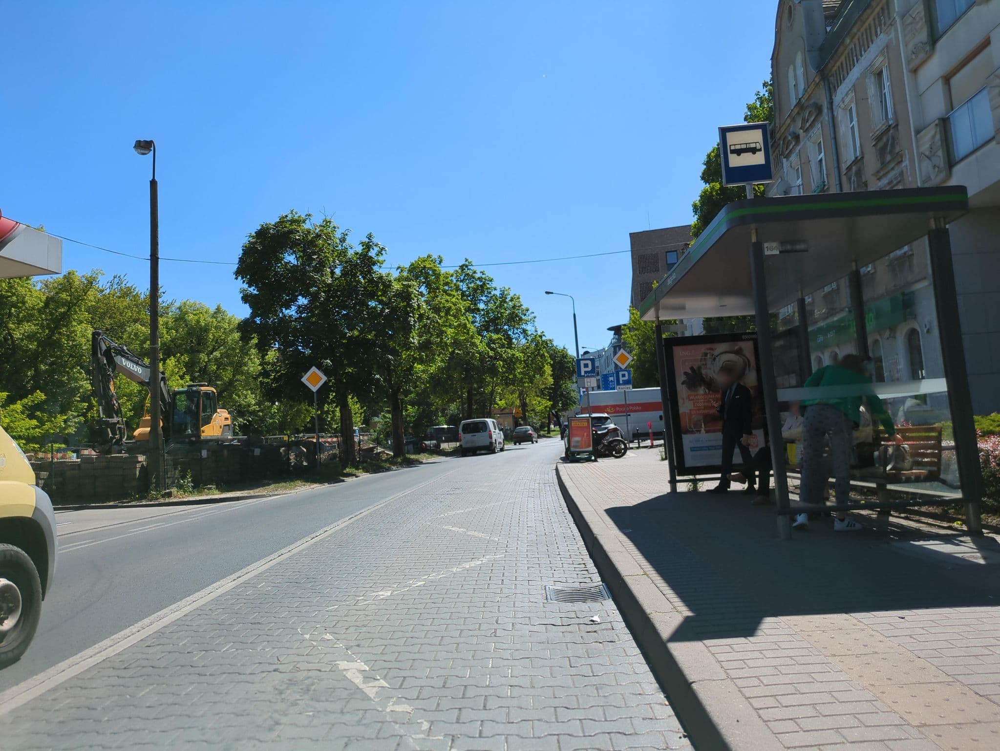 Street view near E-Apartamenty, Poznań — © 6b17d8c50e264a46 (CC BY-SA · Mapillary)