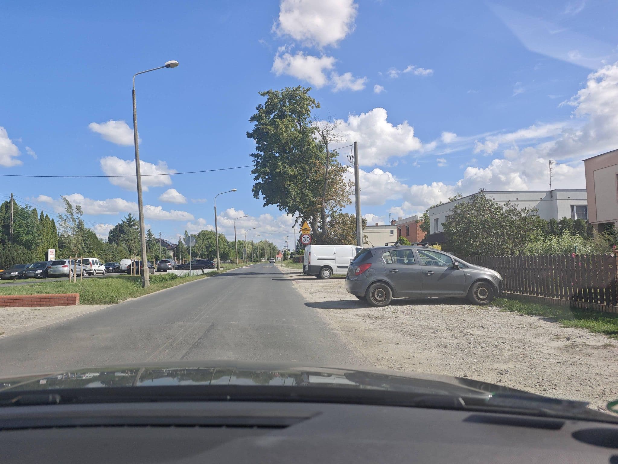 Street view near Henlex Hotel Poznan, Daszewice — © jacekb (CC BY-SA · Mapillary)