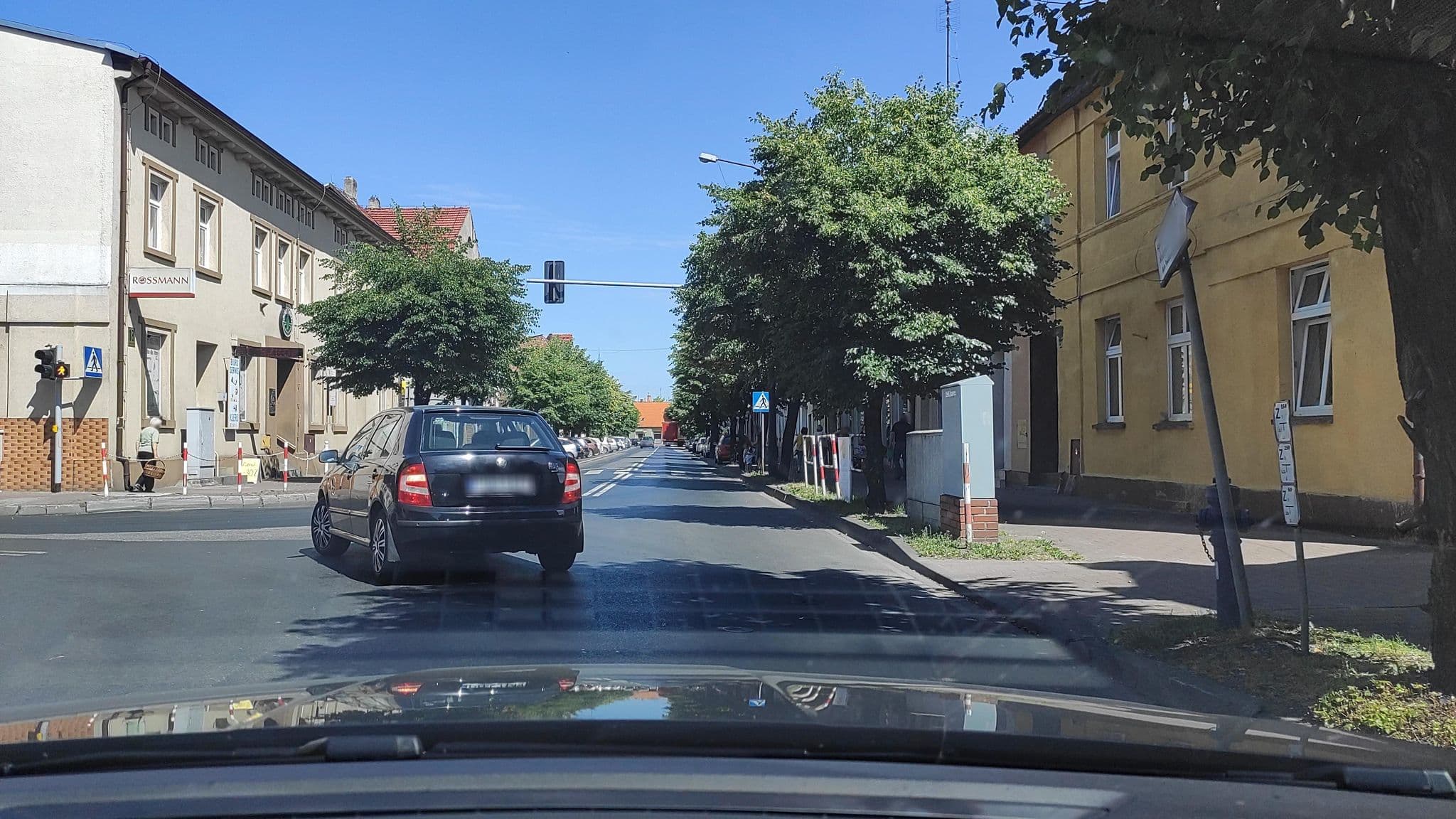 Street view near Pod Fartuszkiem. Zajazd. Kamińska B.K., Rogoźno — © jacekb (CC BY-SA · Mapillary)