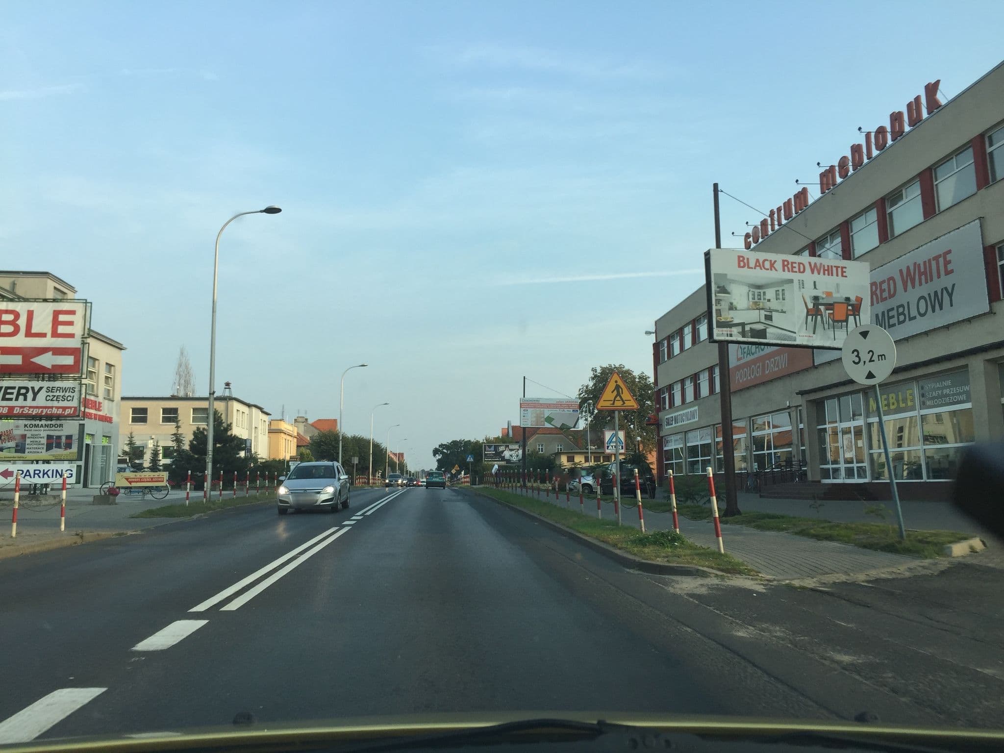 Street view near "Polwos" Zakład Produkcyjno-Handlowy Hotel "Kasyno", Jarocin — © igi (CC BY-SA · Mapillary)