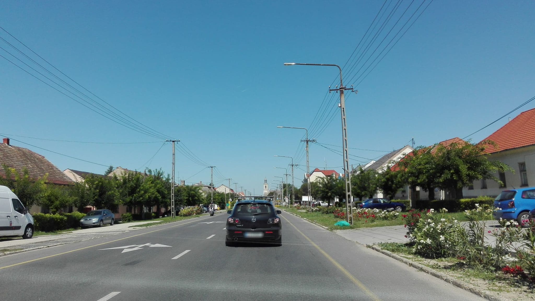 Street view near Turul étterem apartman, Enying — © suriv (CC BY-SA · Mapillary)