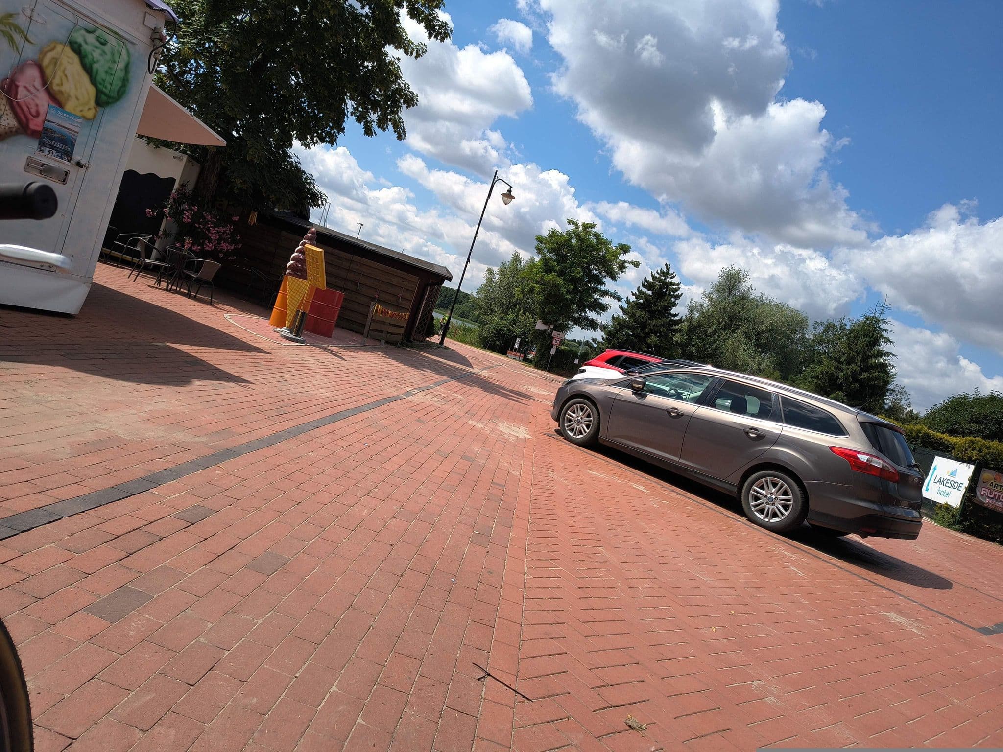 Street view near Łazienki, Powidz — © VeloJacek (CC BY-SA · Mapillary)