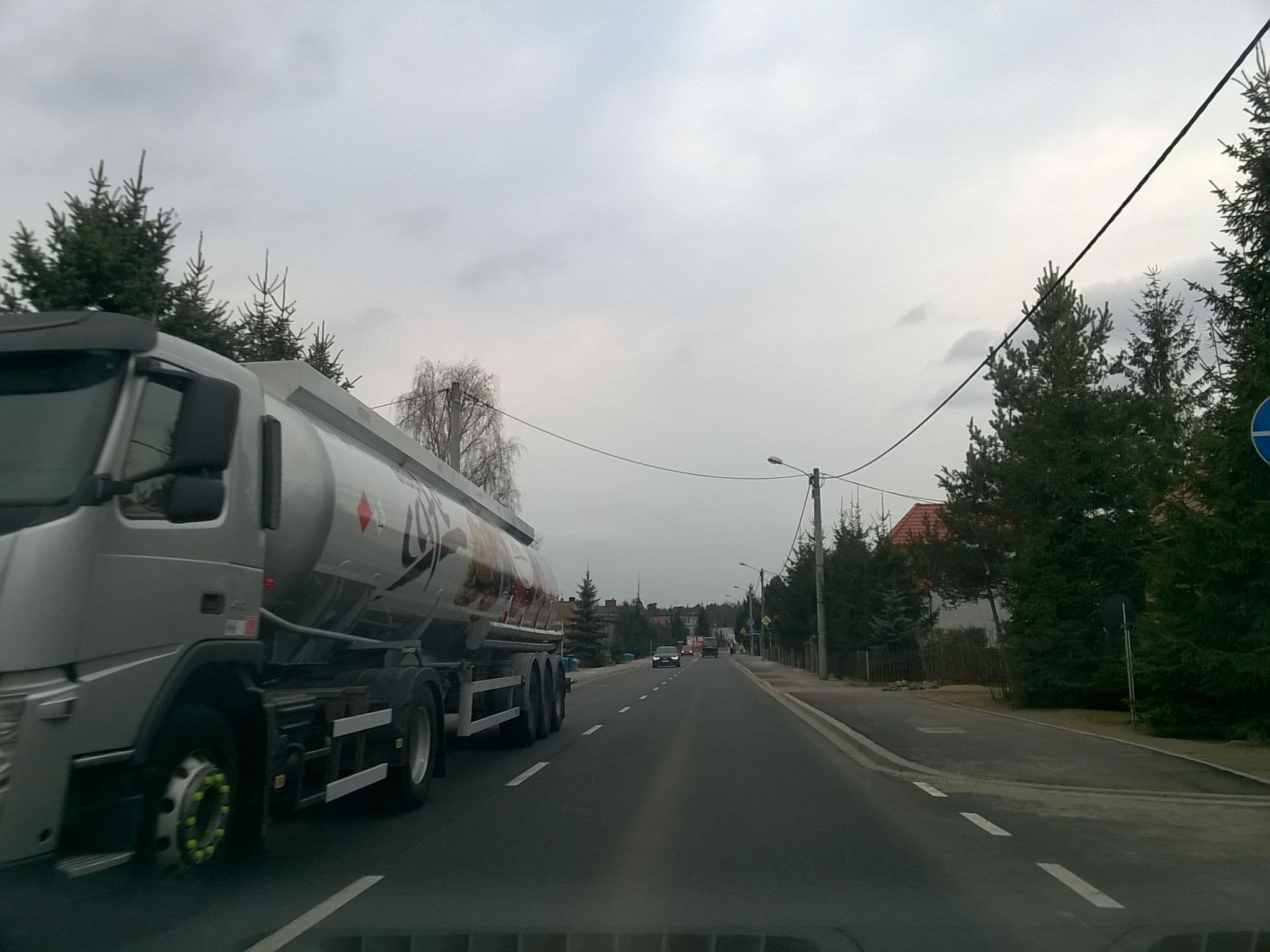 Street view near Dworek Pod Złotą Podkową, Skoki — © danimak1 (CC BY-SA · Mapillary)