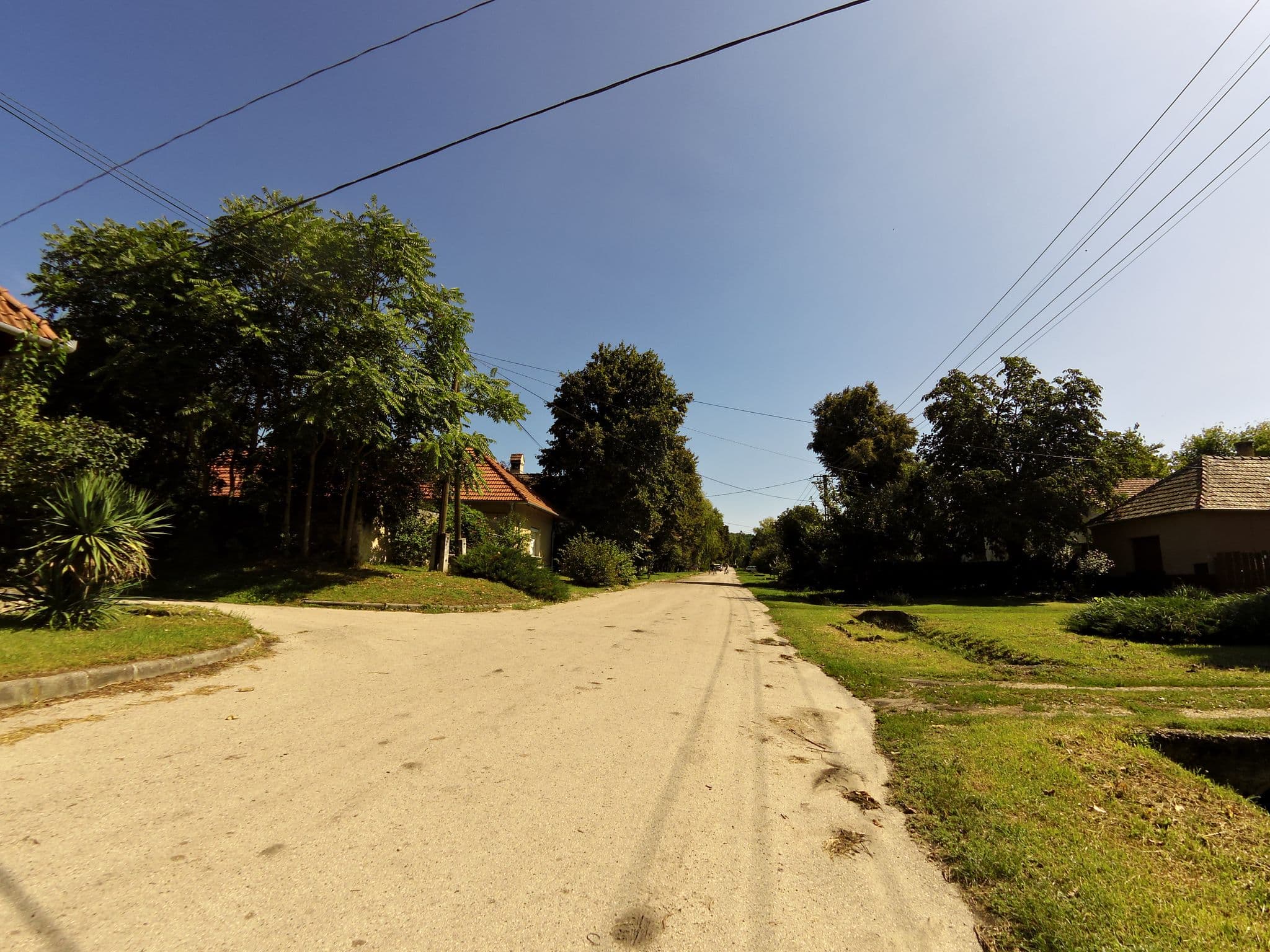 Street view near Rózsa Ház (Nyaralòház), Tapolca — © kammann (CC BY-SA · Mapillary)