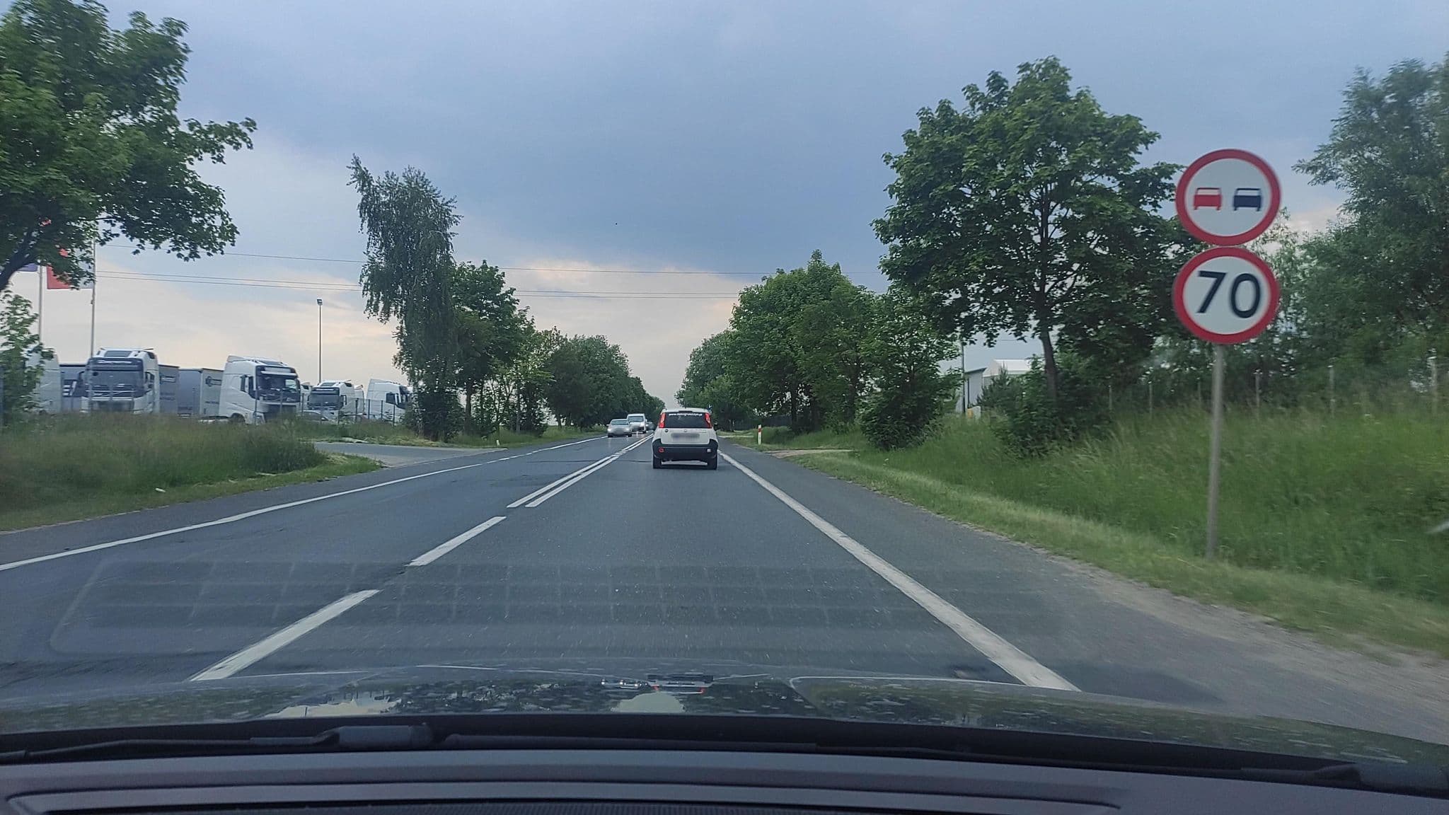 Street view near Pokoje Gościnne Gum-Bar, Swarzędz — © jacekb (CC BY-SA · Mapillary)