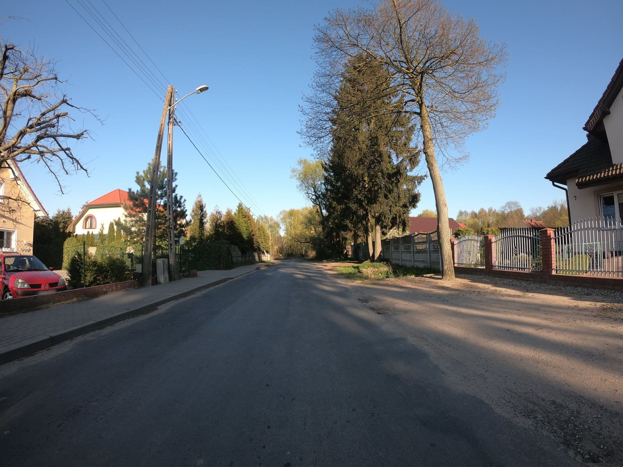 Street view near "Agape" Hotelik Miłosz Cieślak, Dąbie — © masterofnoroad (CC BY-SA · Mapillary)