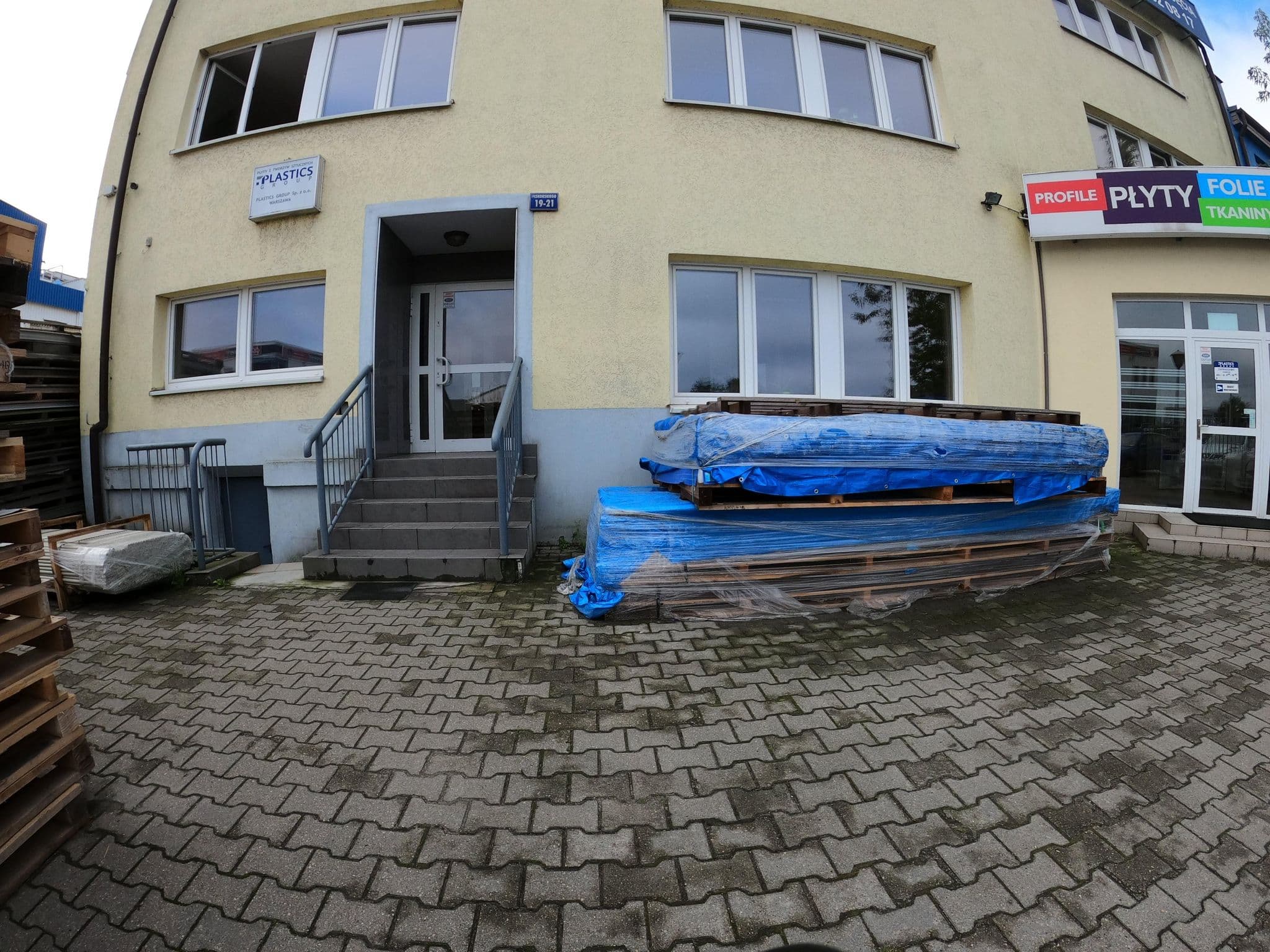 Street view near Firma Usługowa Celina Cecylia Zielińska, Dąbie — © masterofnoroad (CC BY-SA · Mapillary)