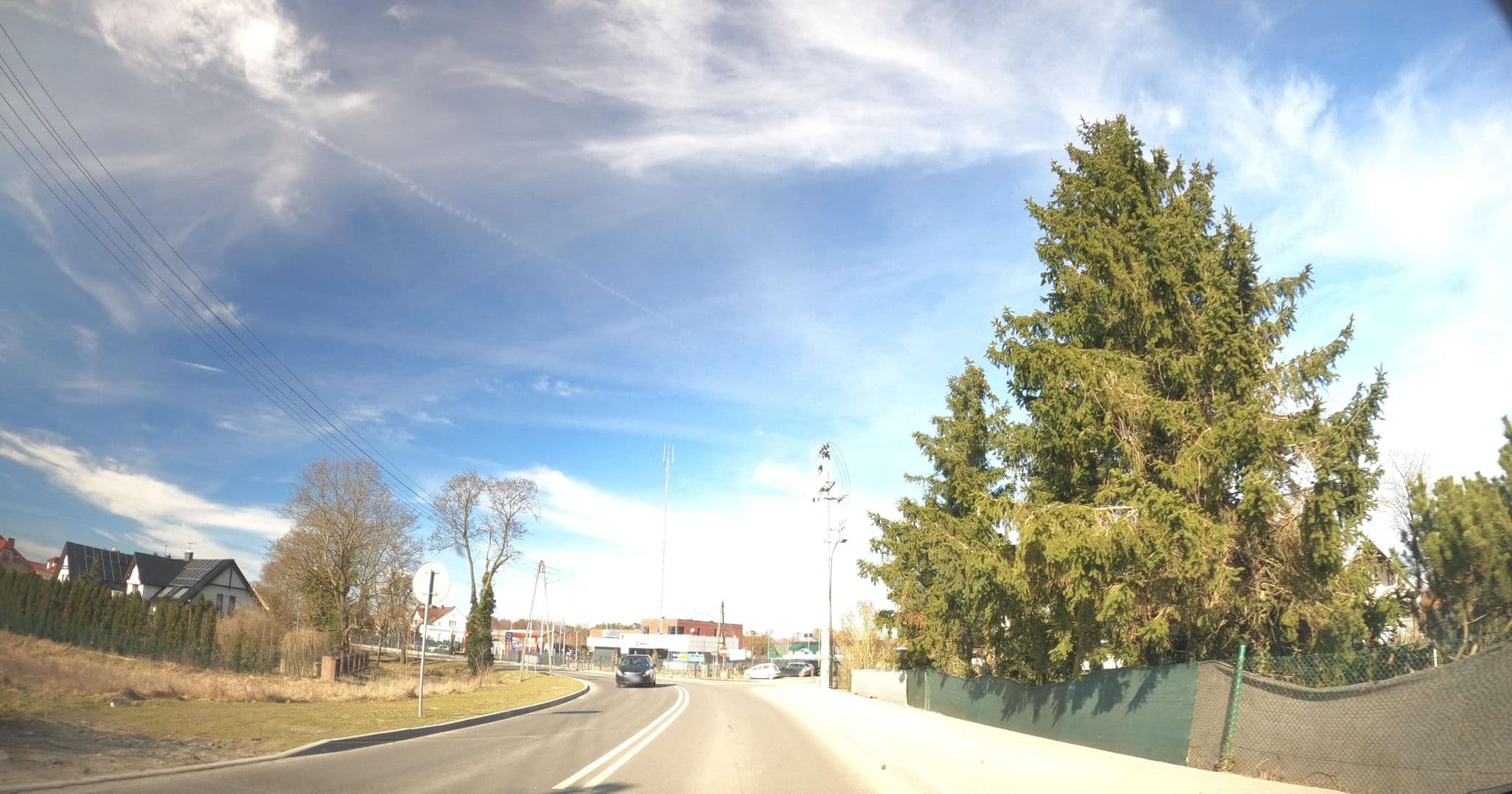Street view near Feniks. Rezydencja, Moryń — © masterofnoroad (CC BY-SA · Mapillary)