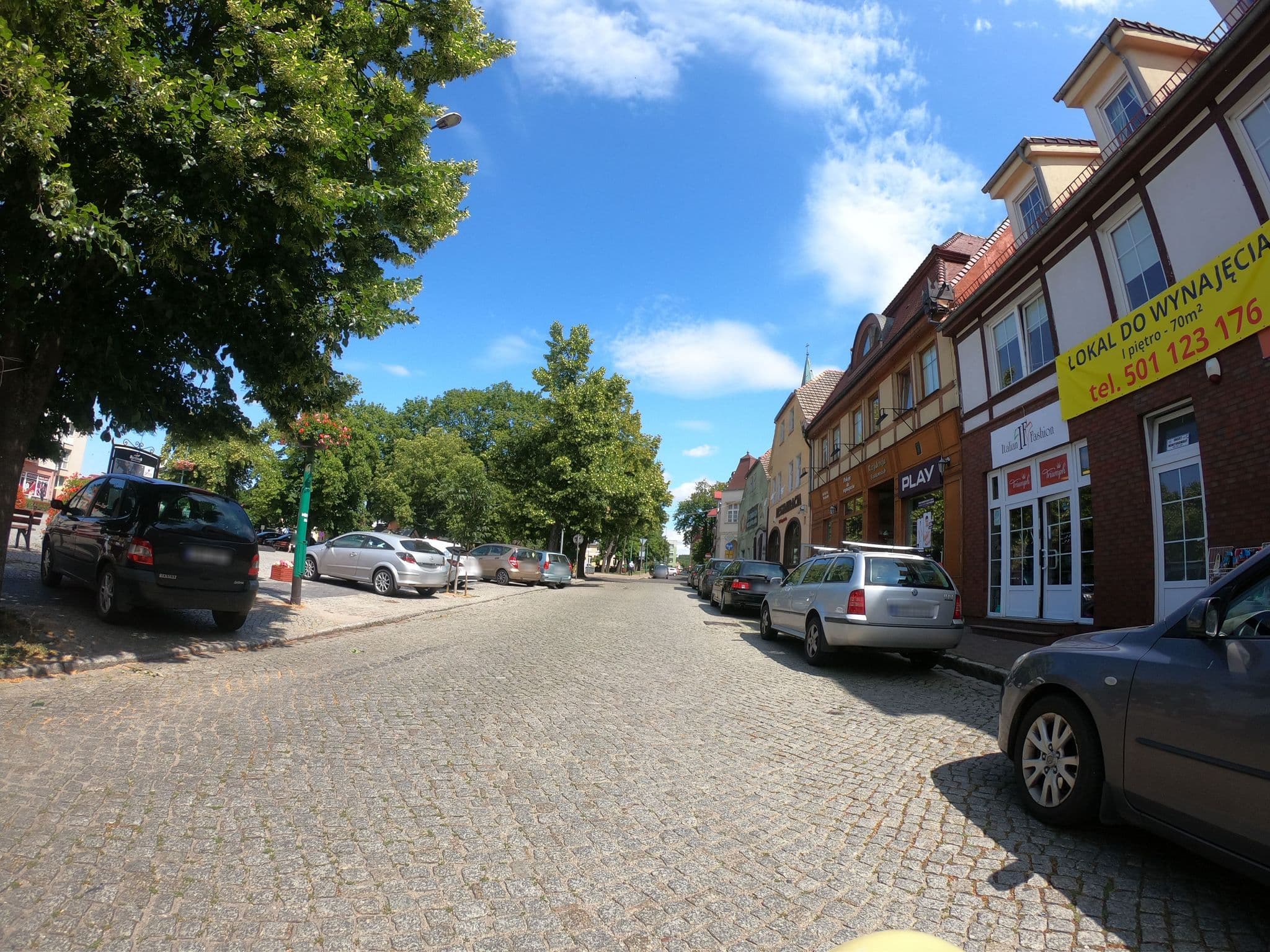 Street view near Rezydencja Szatkowskich, Barlinek — © masterofnoroad (CC BY-SA · Mapillary)