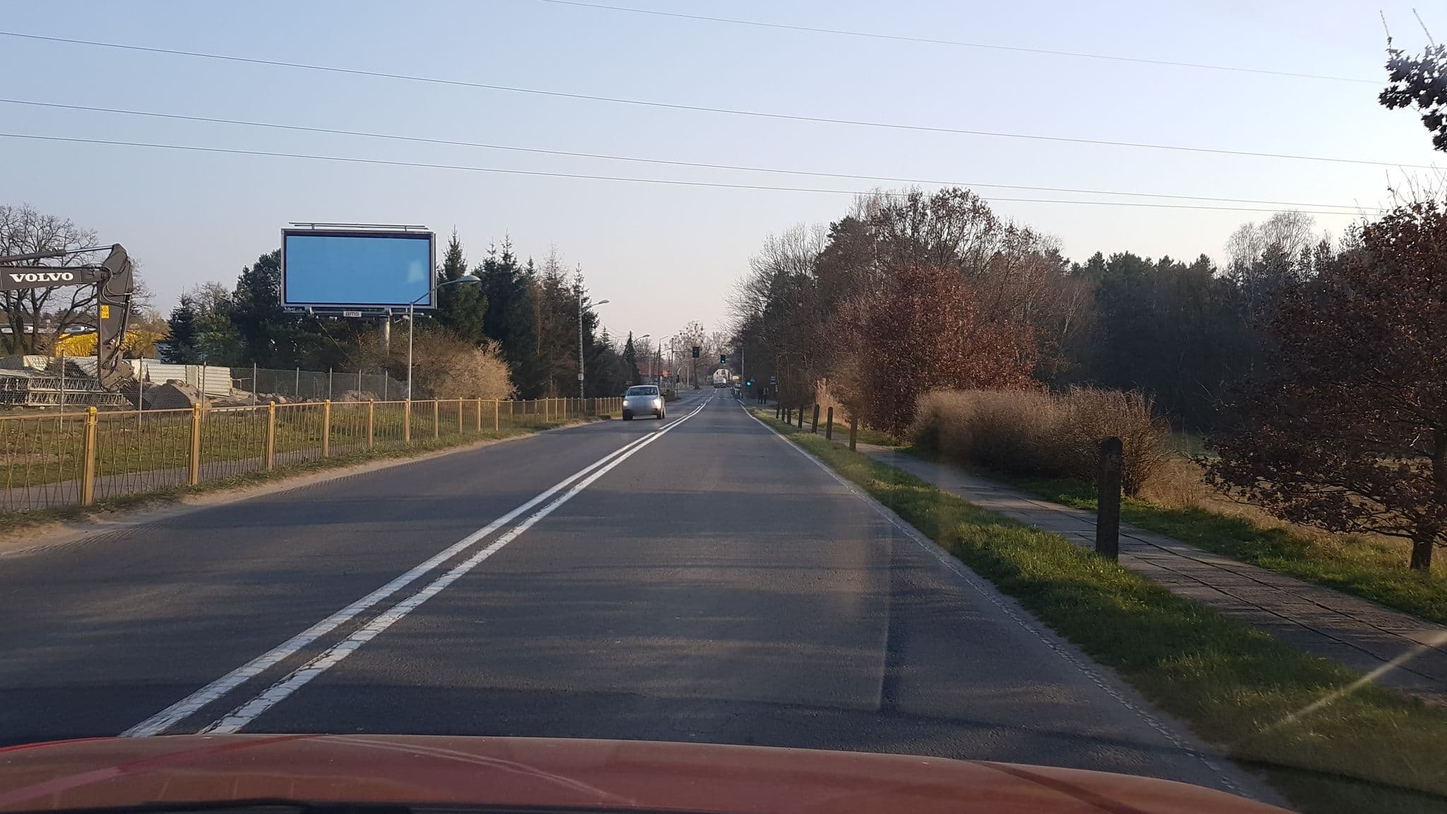 Street view near "Przyszłości" Usługi Hotelowo-Gastronomiczne Elżbieta Portka, Dąbie — © masterofnoroad (CC BY-SA · Mapillary)