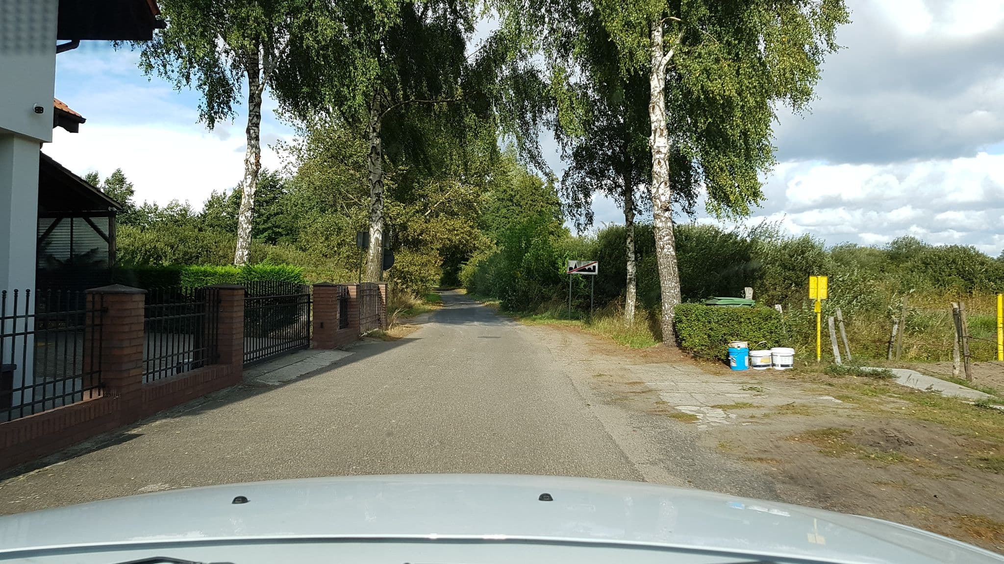 Street view near "Firma Handlowo - Usługowa "Aga" Andrzej I Ewa Olszamowscy" Andrzej Olszamowski, Gryfino — © masterofnoroad (CC BY-SA · Mapillary)