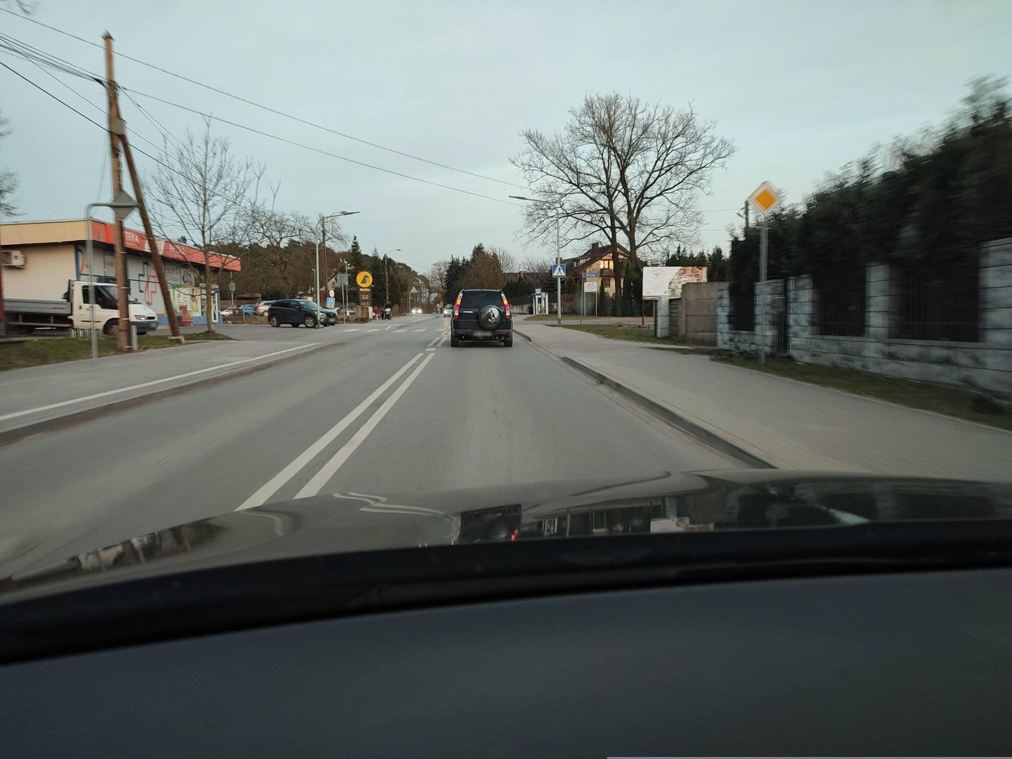 Street view near Gościniec Pod Aniołami, Pilchowo — © d3mol3k (CC BY-SA · Mapillary)
