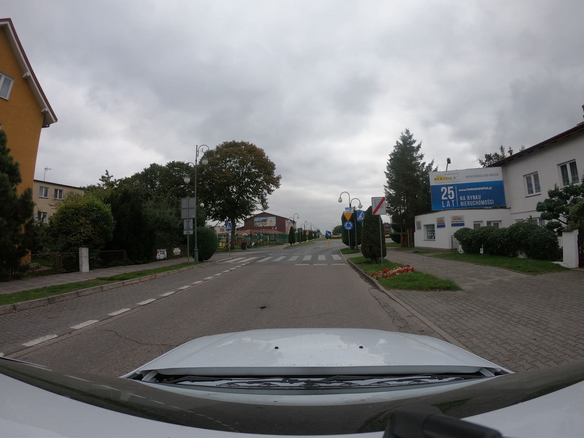 Street view near Na Rogu. Pensjonat. Kozak K., Pobierowo — © masterofnoroad (CC BY-SA · Mapillary)