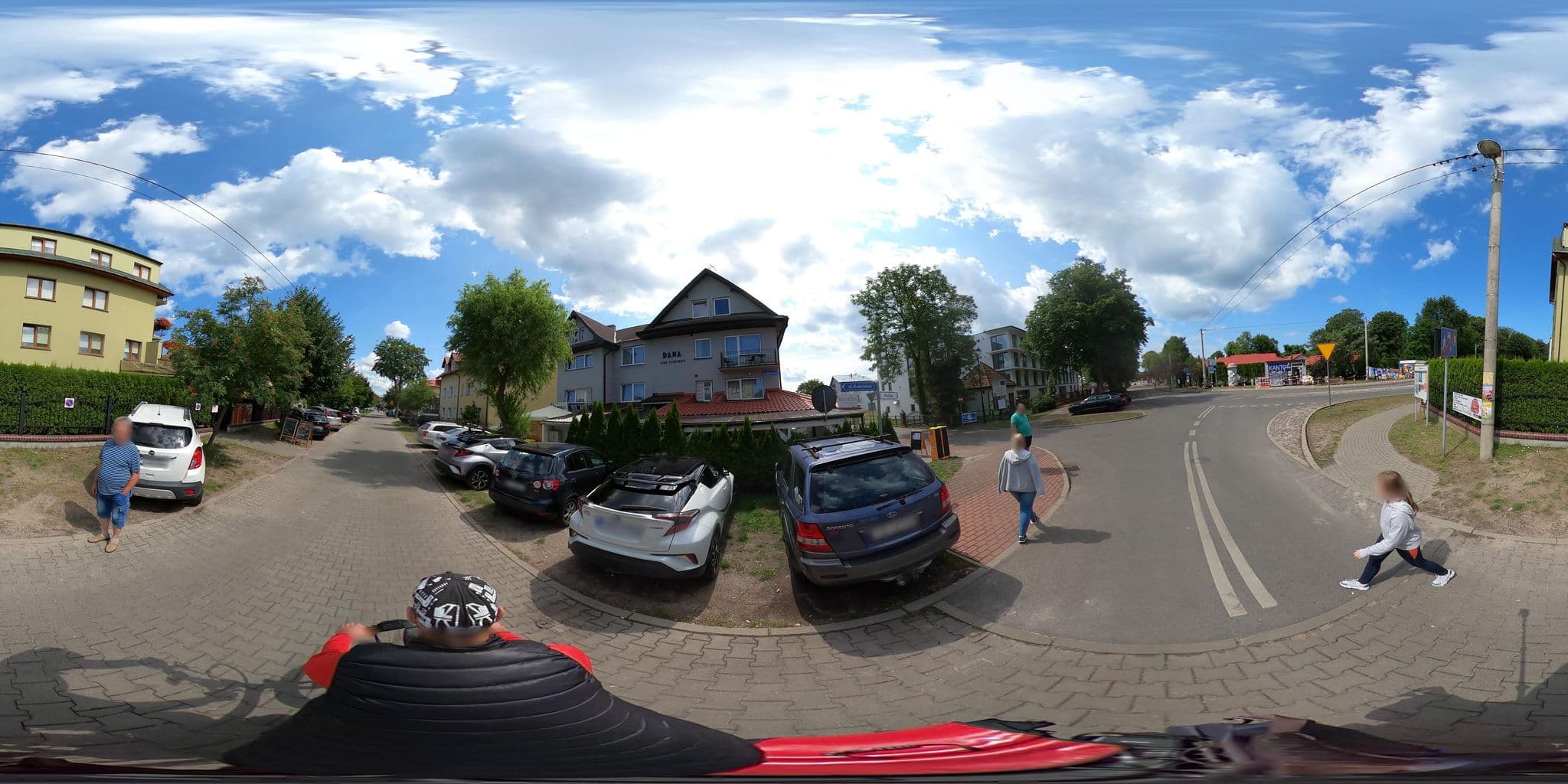 Street view near Dana Dom Gościnny Anna Łukaszewska, Dziwnów — © masterofnoroad (CC BY-SA · Mapillary)