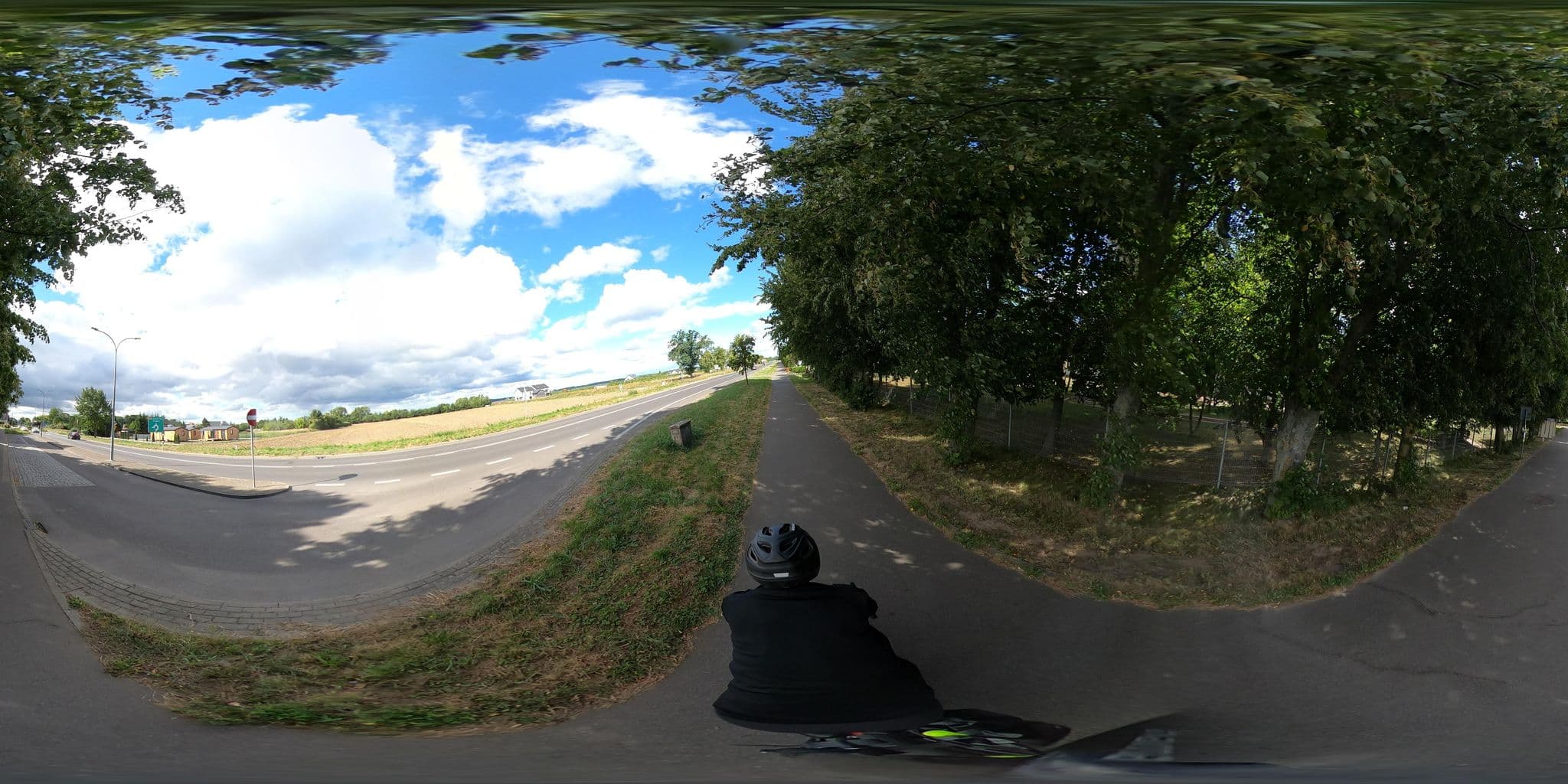 Street view near Jolanta Czerwińska Pokoje Gościnne, Dziwnów — © RowerowyRozboojnik (CC BY-SA · Mapillary)