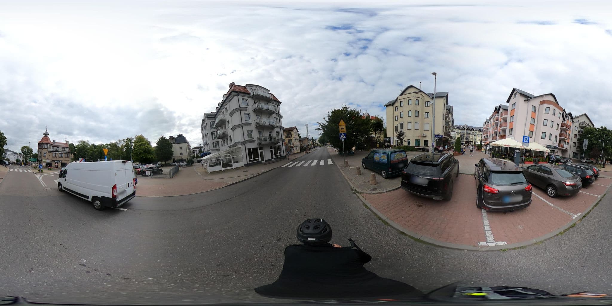 Street view near Apartamenty Sun & Snow Plac Neptuna, Międzyzdroje — © RowerowyRozboojnik (CC BY-SA · Mapillary)