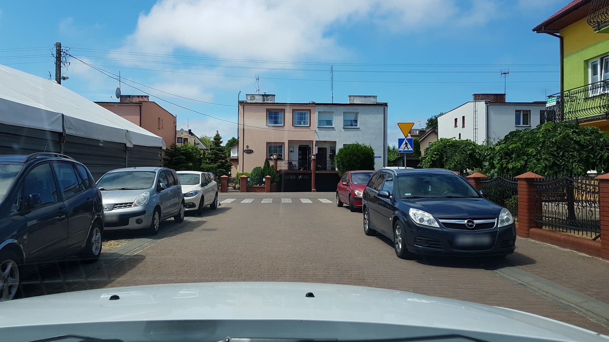 Street view near Pensjonat Izabela, Mrzeżyno — © masterofnoroad (CC BY-SA · Mapillary)