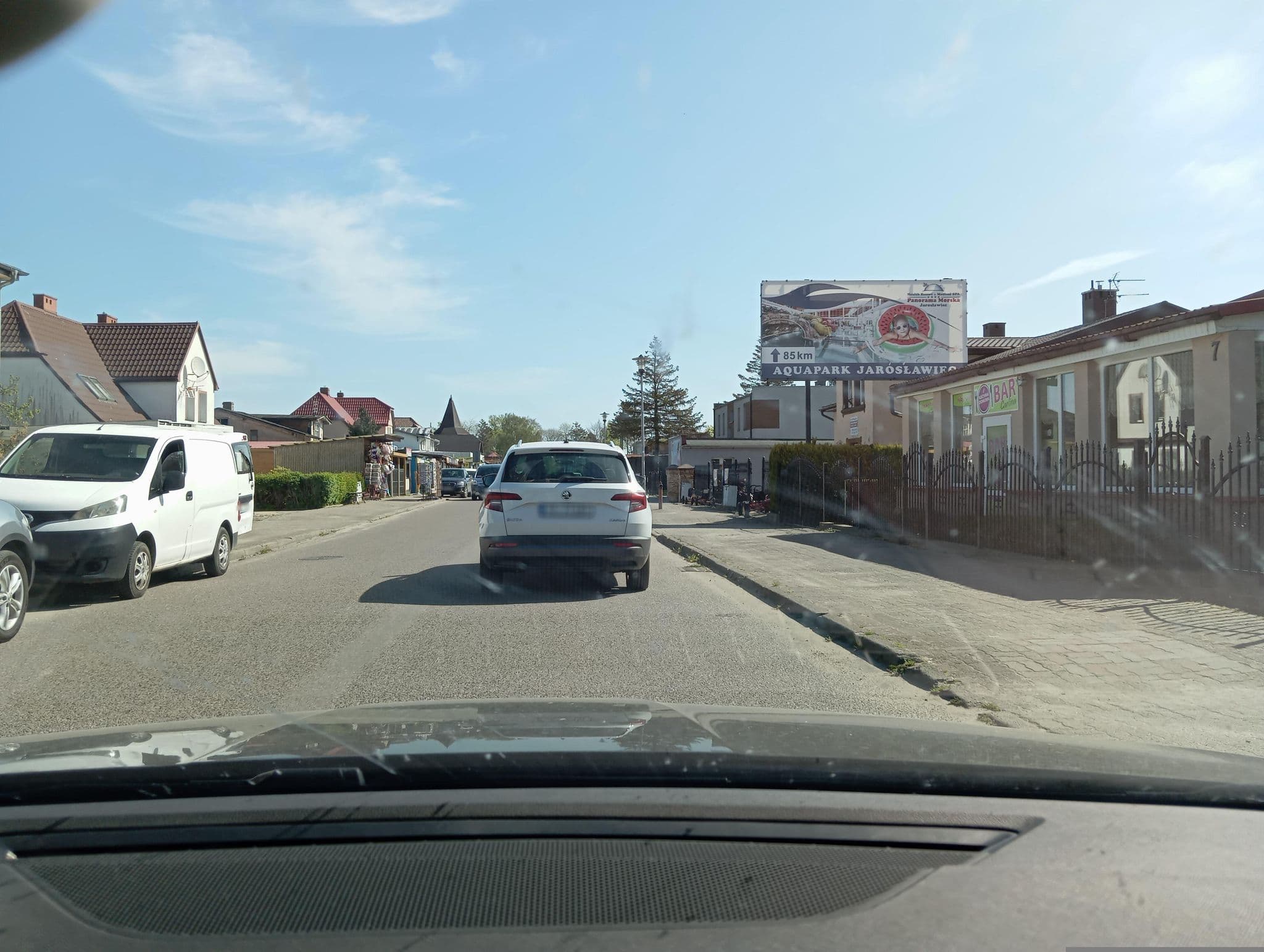 Street view near Janina Jończyk-Kożuch Pokoje Gościnne Piętówka, Ustronie Morskie — © jacekb (CC BY-SA · Mapillary)