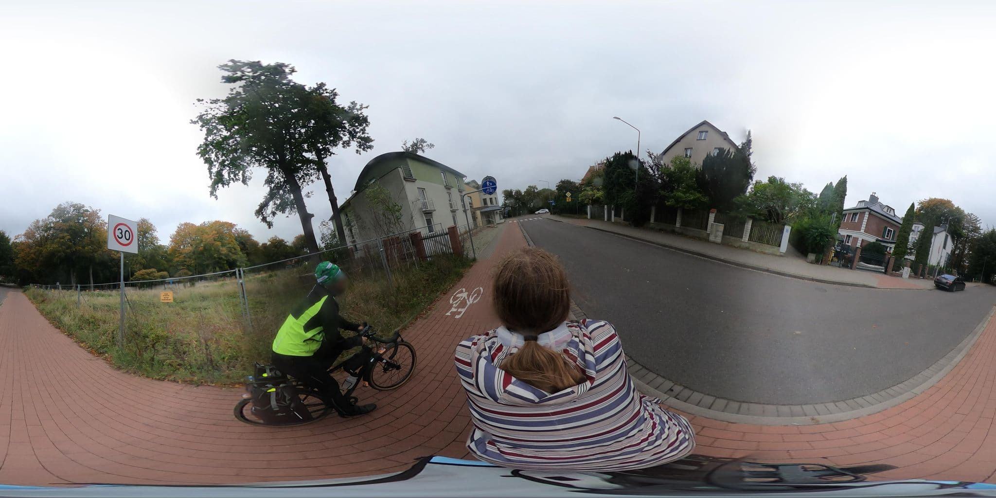 Street view near Villa Park Maikuhle, Kołobrzeg — © RowerowyRozboojnik (CC BY-SA · Mapillary)