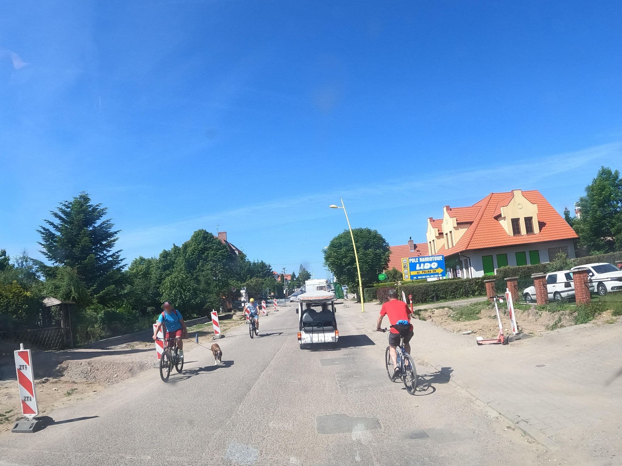 Street view near Willa Bryza. Pokoje goscinne, Pobierowo — © masterofnoroad (CC BY-SA · Mapillary)