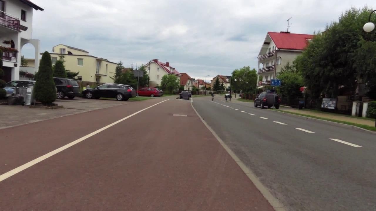Street view near Hotelarstwo, Ośrodek Wczasowo-Kolonijny w Rewalu. Włodzimierz Kusztelak, Pobierowo — © masterofnoroad (CC BY-SA · Mapillary)