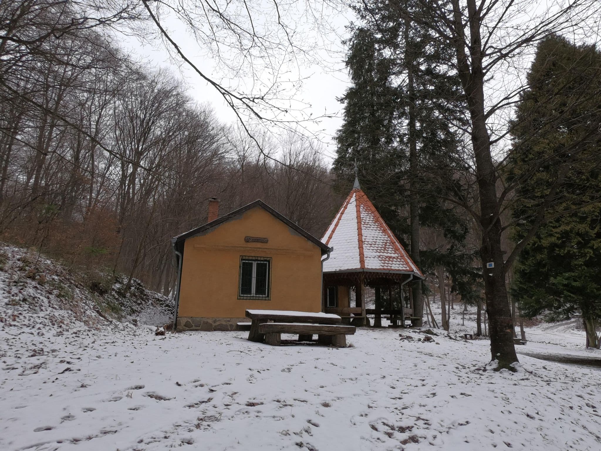 Street view near Réka-kunyhó, Hosszúhetény — © tracker (CC BY-SA · Mapillary)
