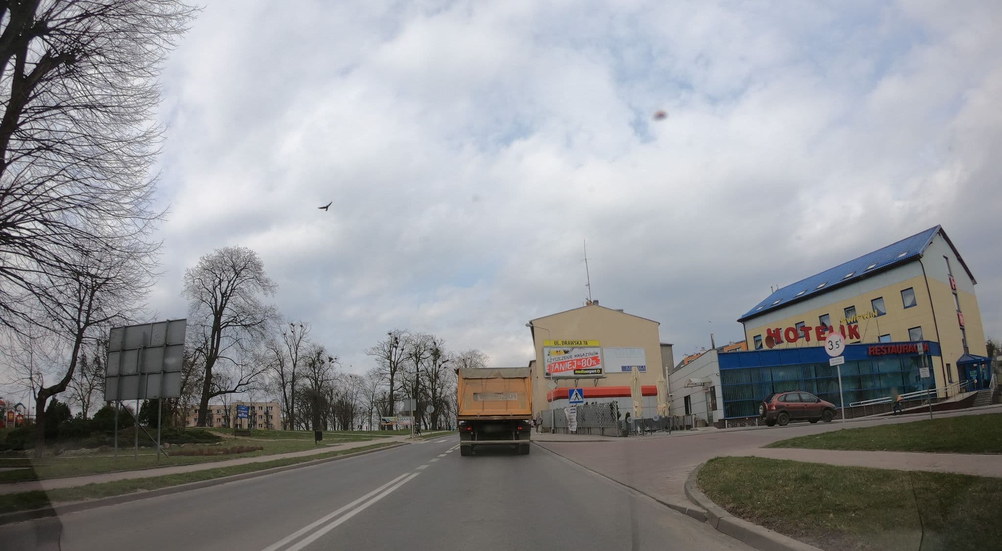 Street view near Hotel-ik, Świdwin — © masterofnoroad (CC BY-SA · Mapillary)