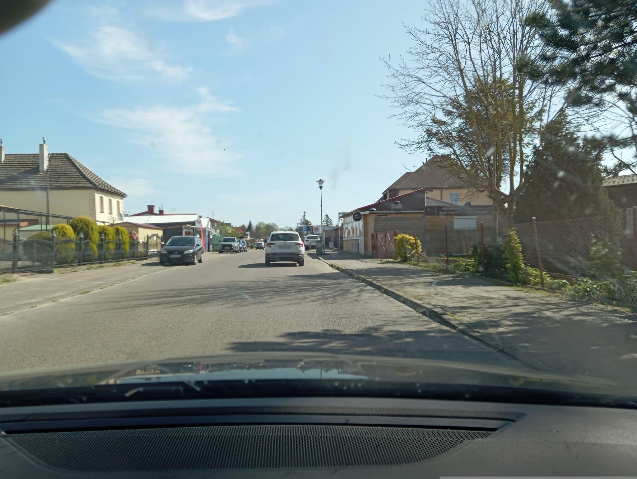 Street view near Lazur. Ośrodek Wczasowy, Ustronie Morskie — © jacekb (CC BY-SA · Mapillary)