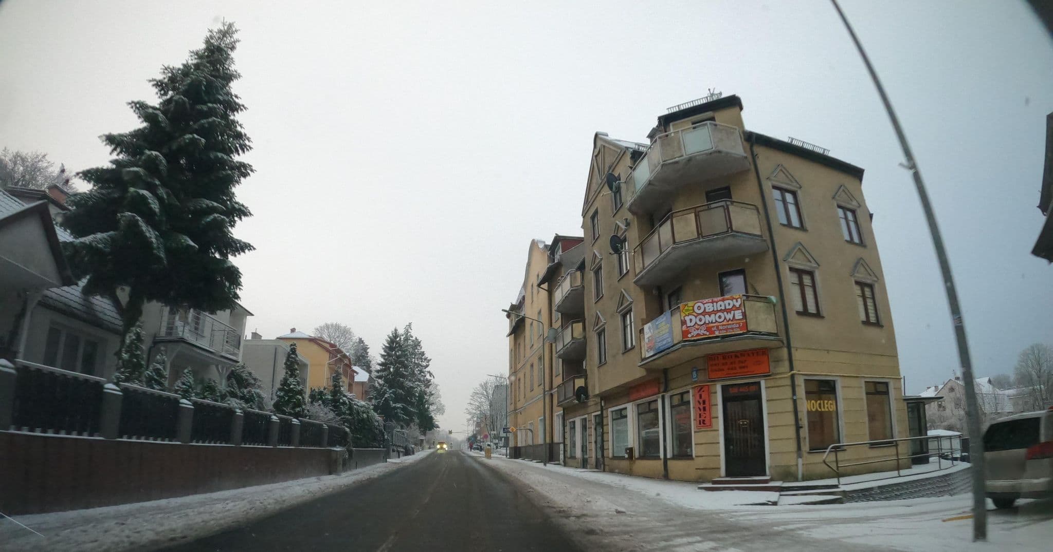 Street view near Rogowski Henryk. Biuro kwater, Międzyzdroje — © masterofnoroad (CC BY-SA · Mapillary)