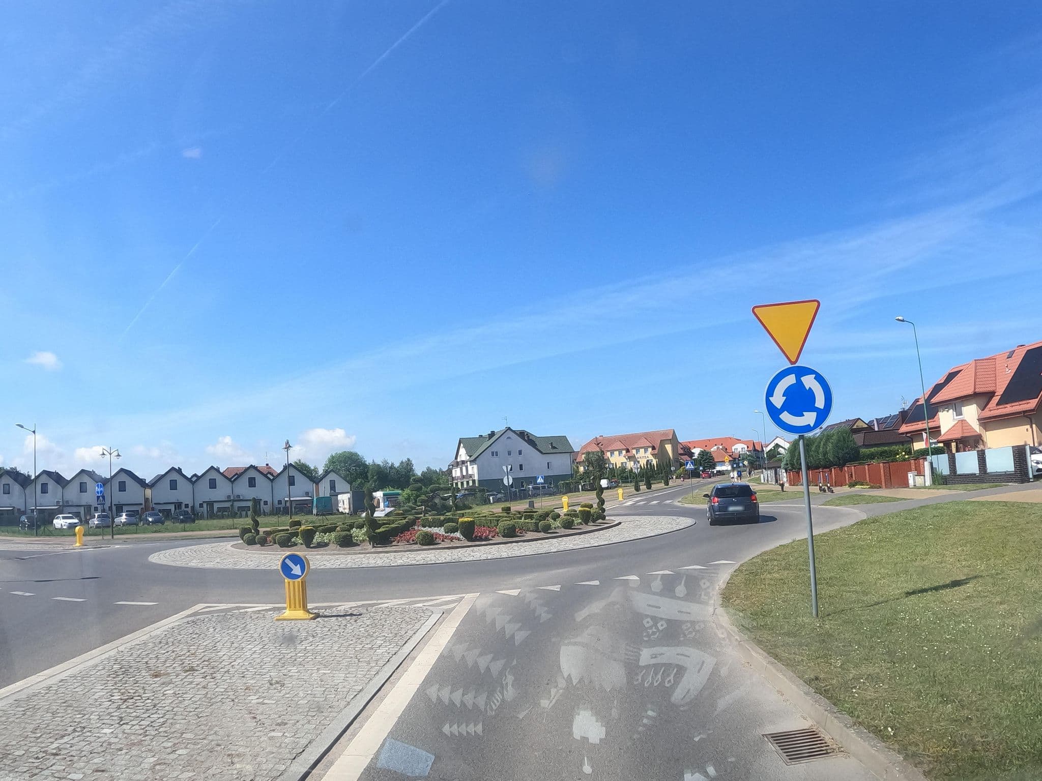Street view near Pensjonat Spoko Słonia w Rewalu, Pobierowo — © masterofnoroad (CC BY-SA · Mapillary)