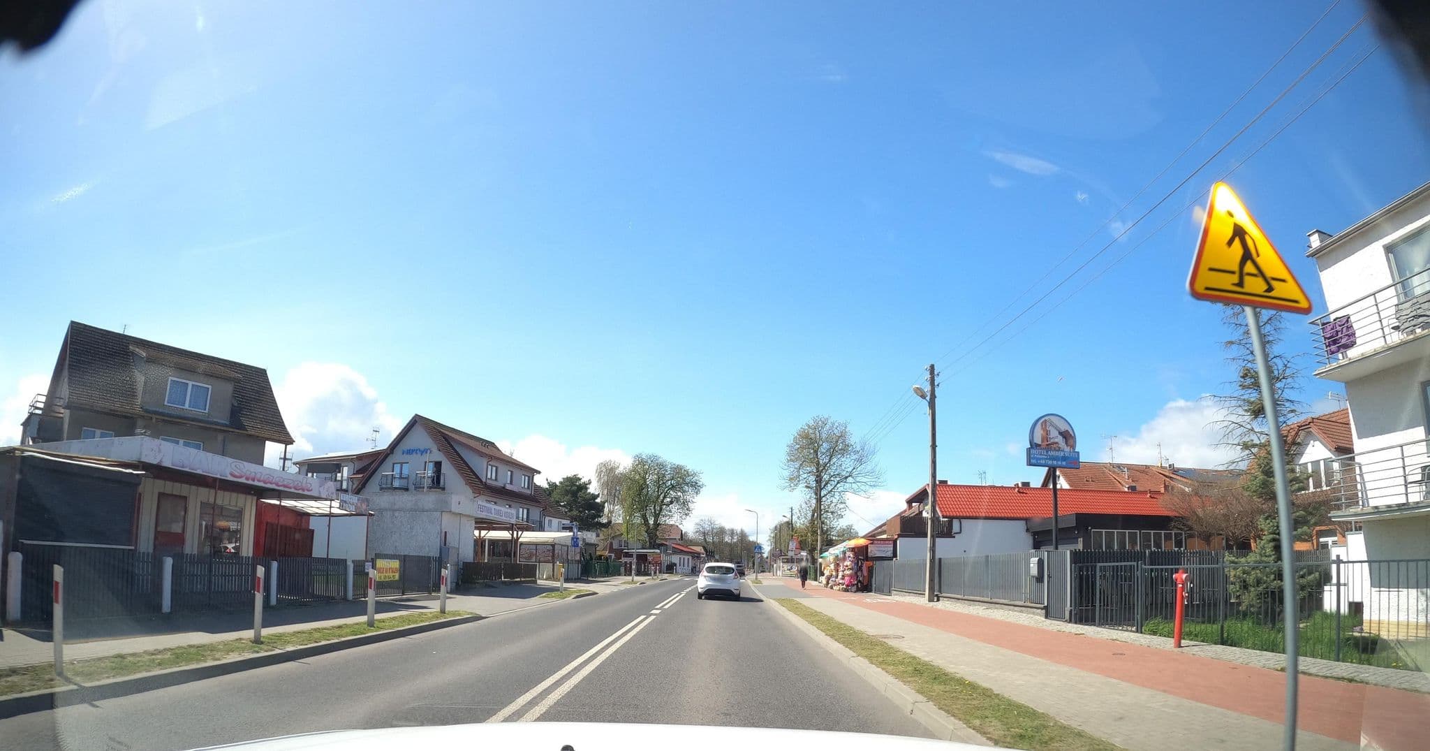 Street view near Władysława Kuciej, Dziwnów — © masterofnoroad (CC BY-SA · Mapillary)