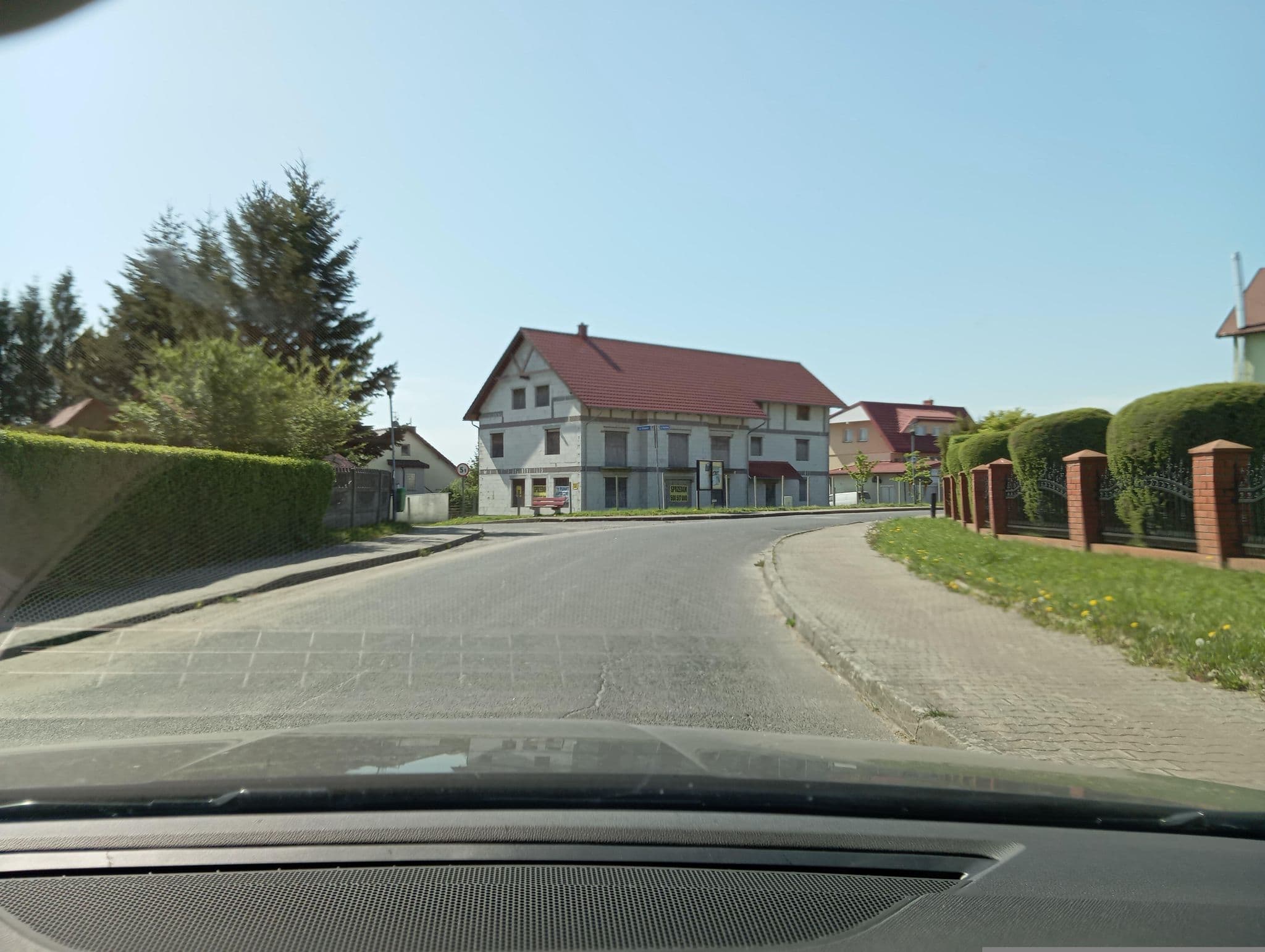 Street view near Welke Bożena, Ustronie Morskie — © jacekb (CC BY-SA · Mapillary)