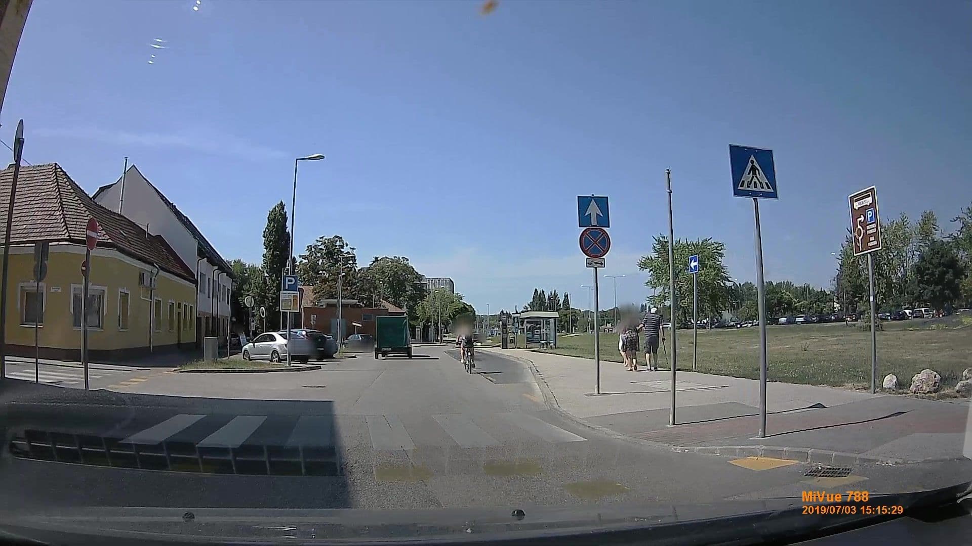 Street view near RQ Hotel, Győr — © geox123 (CC BY-SA · Mapillary)
