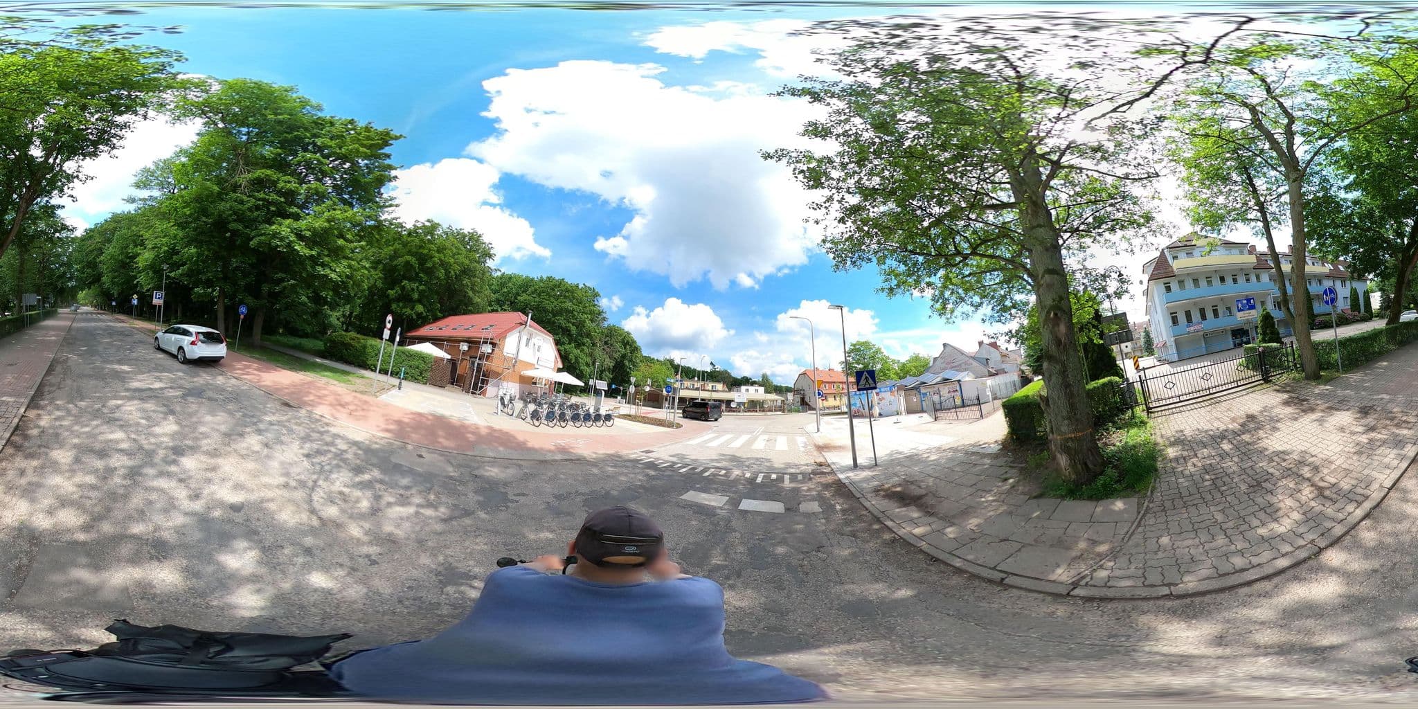 Street view near Ośrodek Kolonijny "Bosman", Kołobrzeg — © tomlo1980 (CC BY-SA · Mapillary)