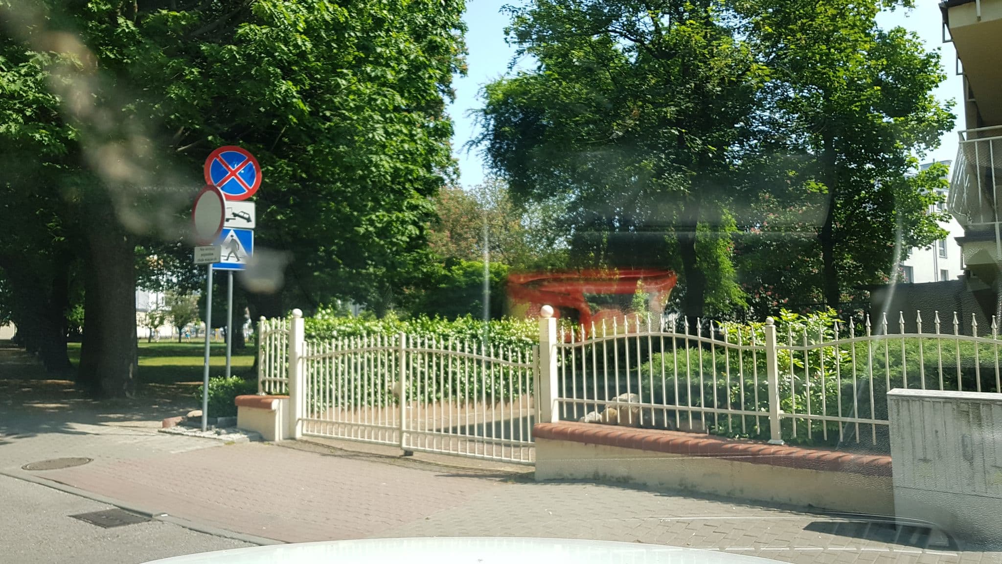 Street view near Chrobry. Dom wczasowy. Chrobrowska D., Międzyzdroje — © masterofnoroad (CC BY-SA · Mapillary)
