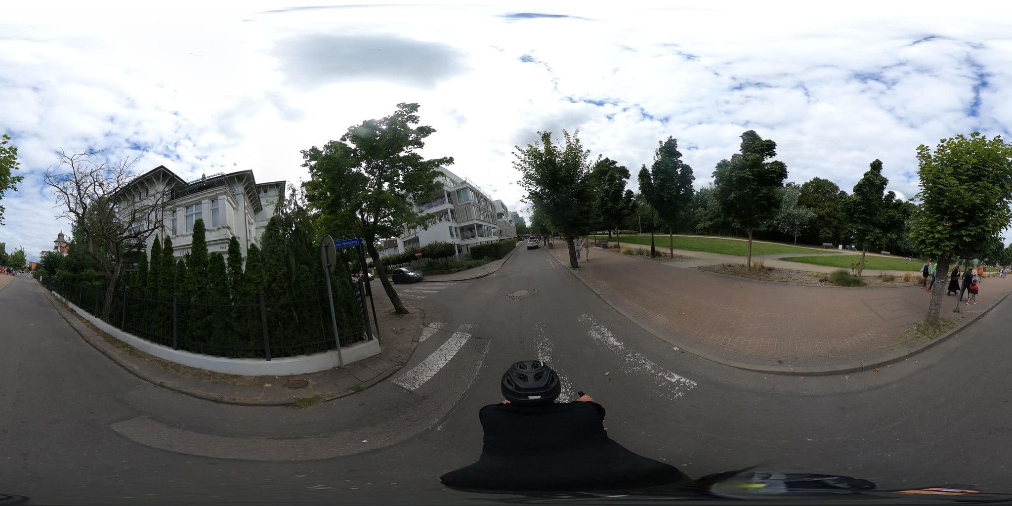 Street view near Villa Modiva, Międzyzdroje — © RowerowyRozboojnik (CC BY-SA · Mapillary)