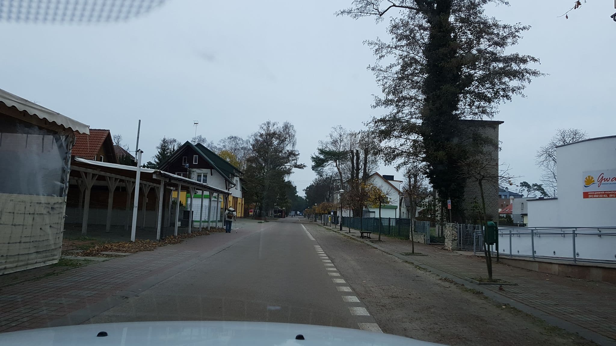 Street view near Dorota Naumuk Zamiar Dona, Dziwnów — © masterofnoroad (CC BY-SA · Mapillary)