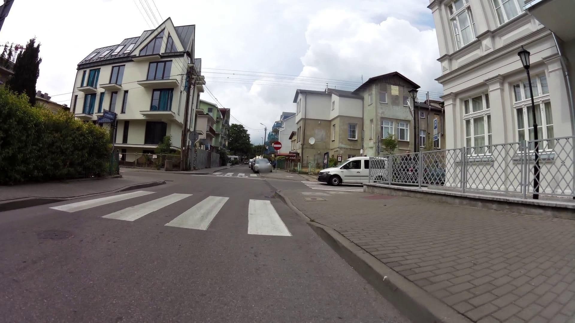 Street view near Dwie Wieźe, Międzyzdroje — © masterofnoroad (CC BY-SA · Mapillary)