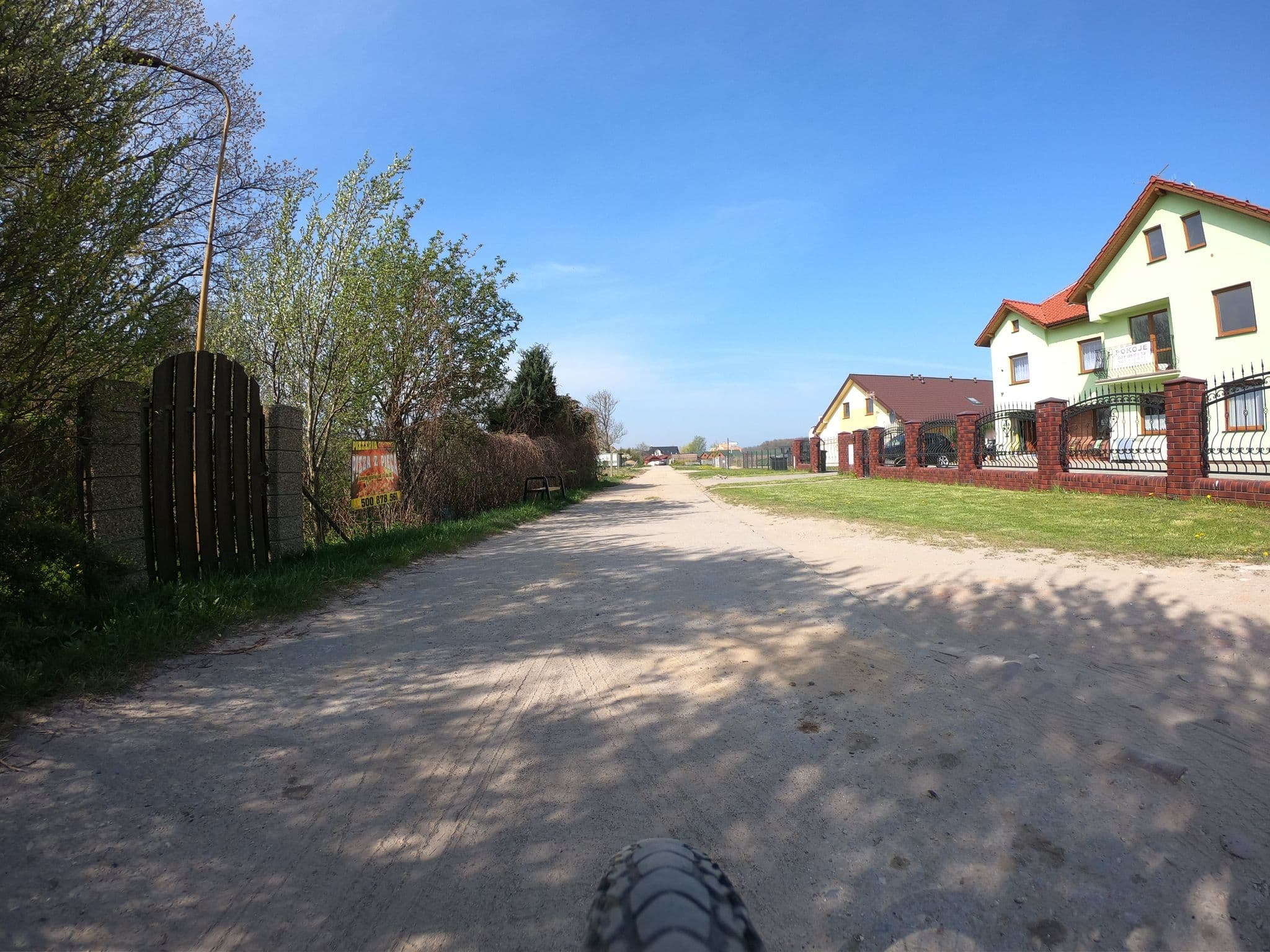 Street view near Karczewska Kazimiera, Mielno — © masterofnoroad (CC BY-SA · Mapillary)