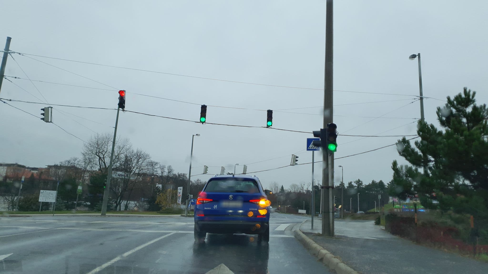 Street view near Gyarmati Étterem és Panzió, Veszprém — © kami911 (CC BY-SA · Mapillary)