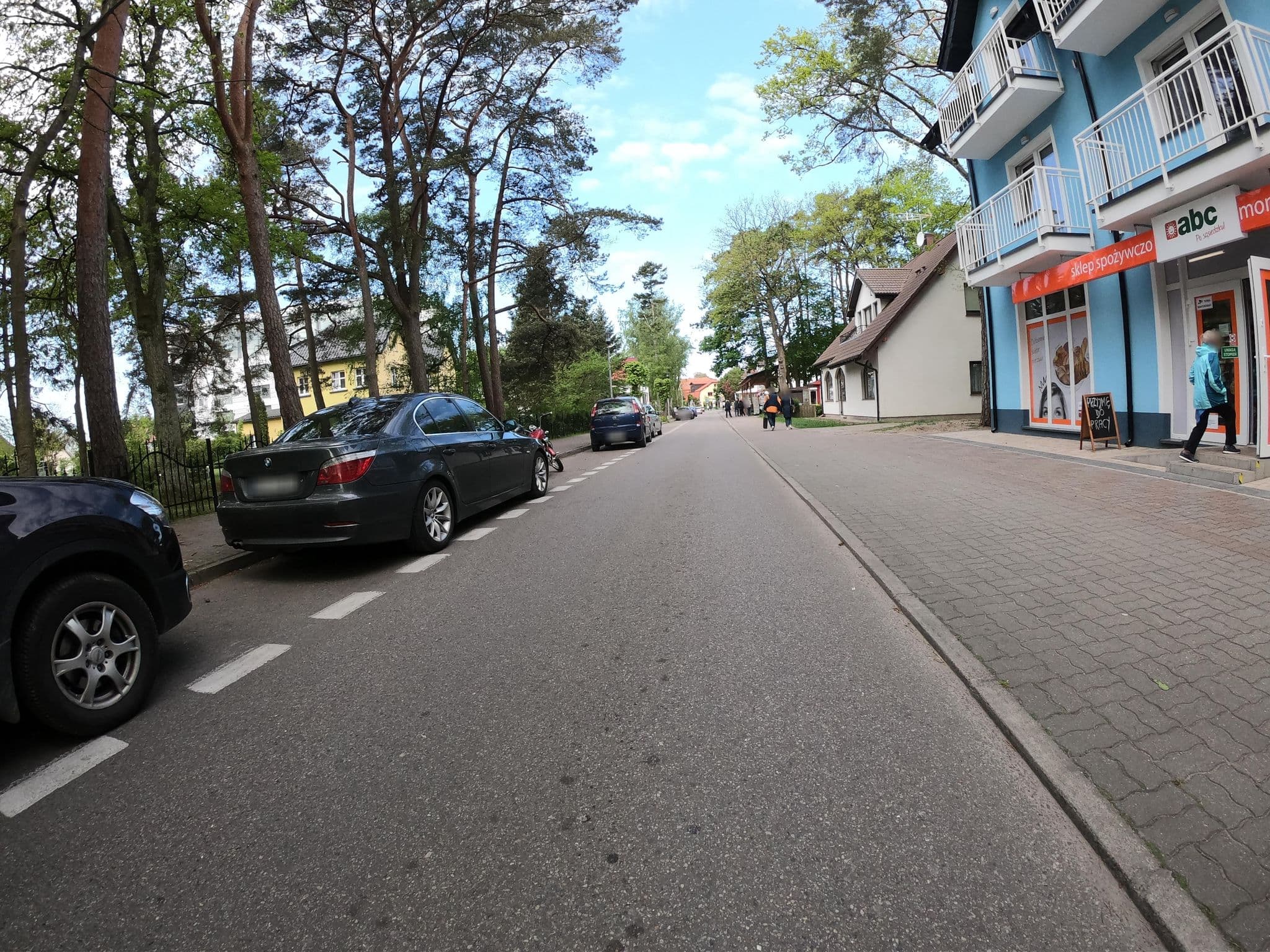Street view near Bogdan Włodarczyk, Ustronie Morskie — © masterofnoroad (CC BY-SA · Mapillary)