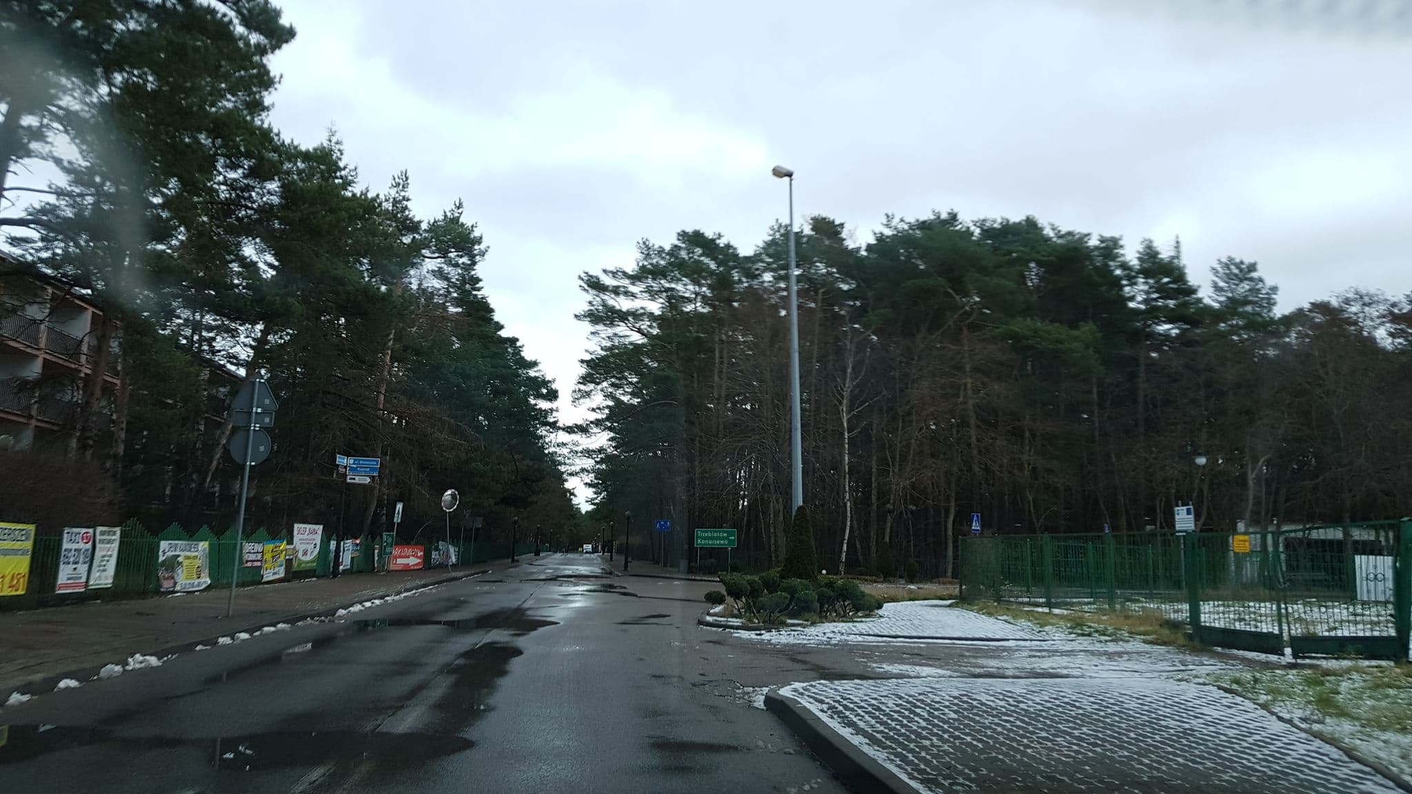 Street view near Stoczniowiec. Ośrodek wczasowo - sanatoryjny, Trzebiatów — © masterofnoroad (CC BY-SA · Mapillary)