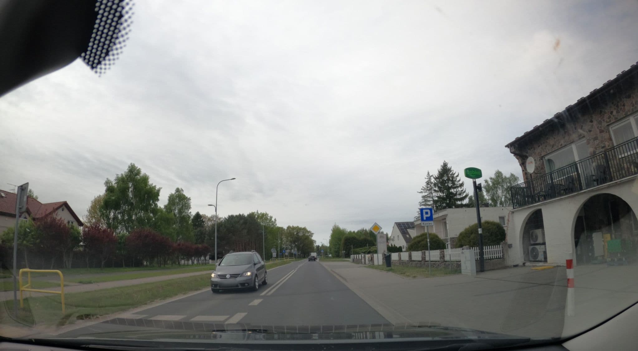 Street view near Kamieniak Halina. Sezonowy wynajem pokoi, Grzybowo — © masterofnoroad (CC BY-SA · Mapillary)