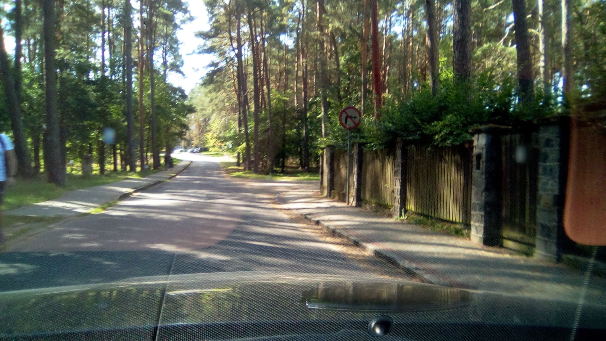 Street view near Aleksander Leszczyński Pensjonat Leszczkowy Dwór, Borne Sulinowo — © and987 (CC BY-SA · Mapillary)