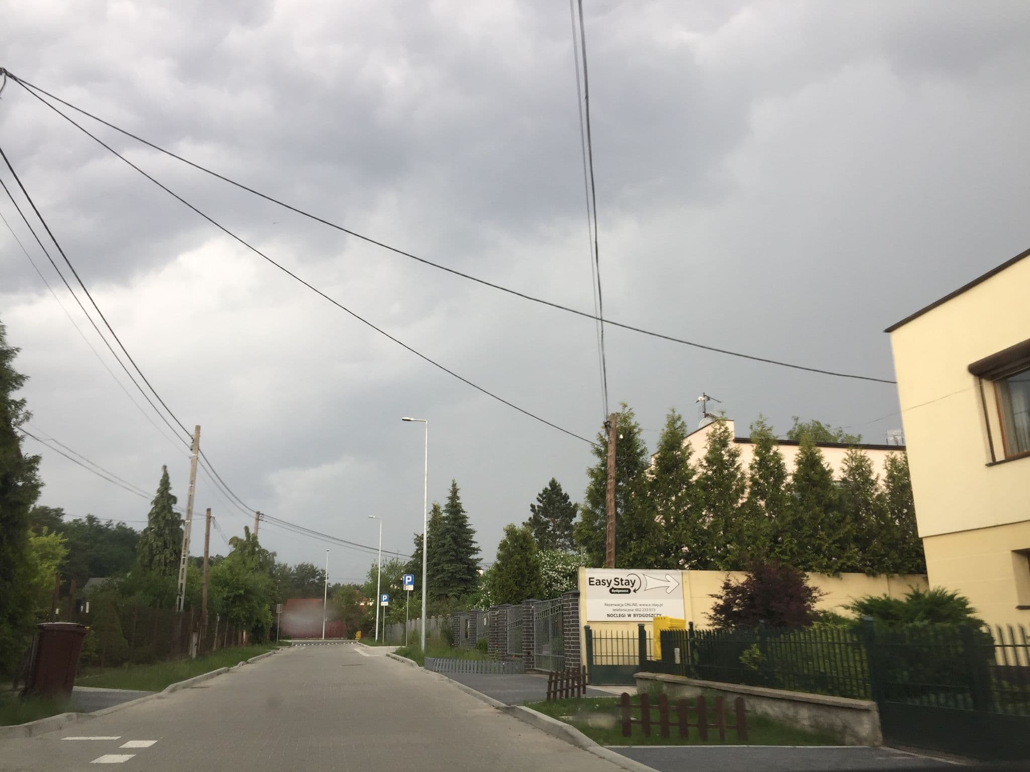 Street view near Willa Alicja - Pokoje Gościnne w Bydgoszczy, Żołędowo — © richlv (CC BY-SA · Mapillary)