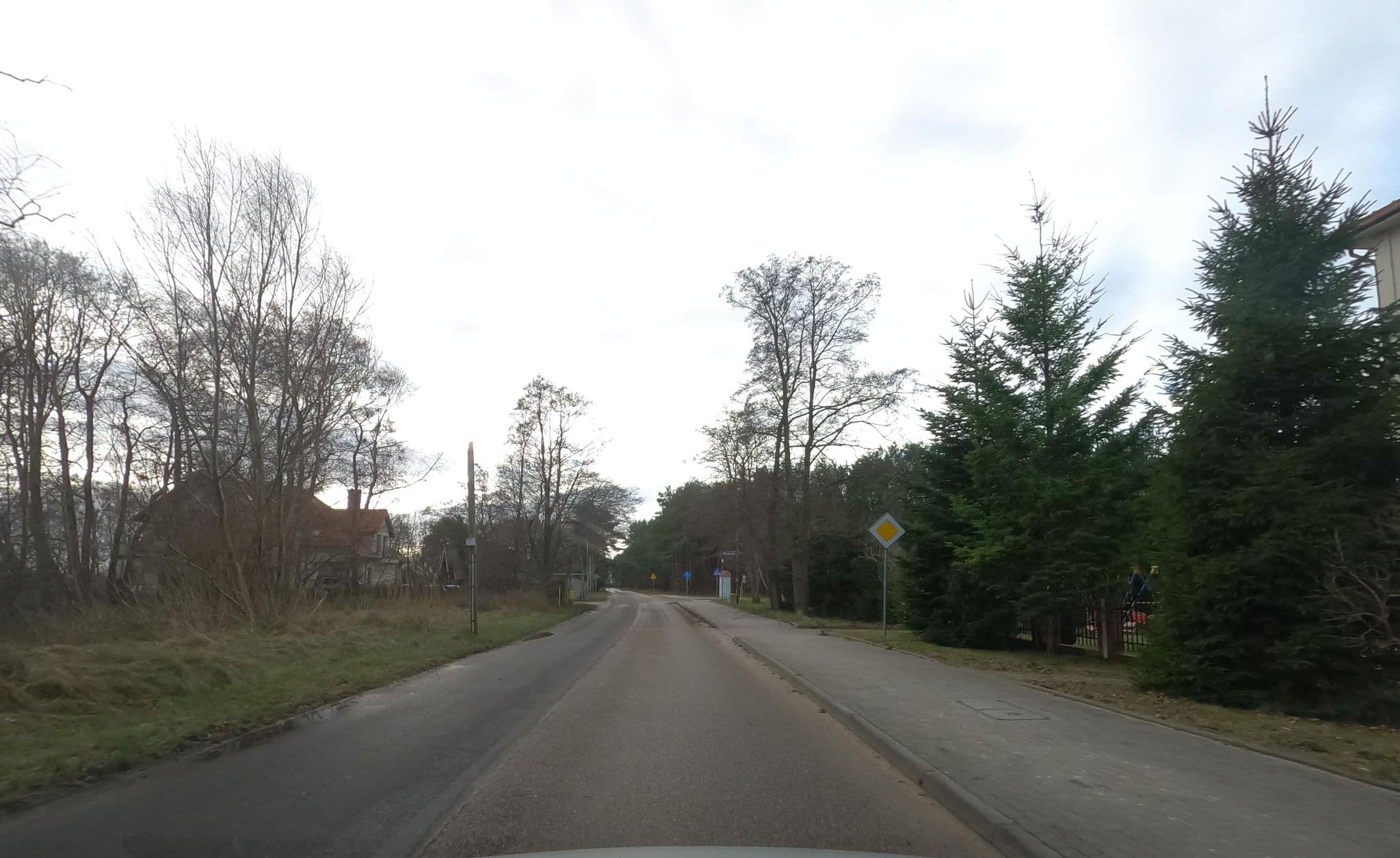 Street view near Dom Gościnny Batawia, Mielno — © masterofnoroad (CC BY-SA · Mapillary)