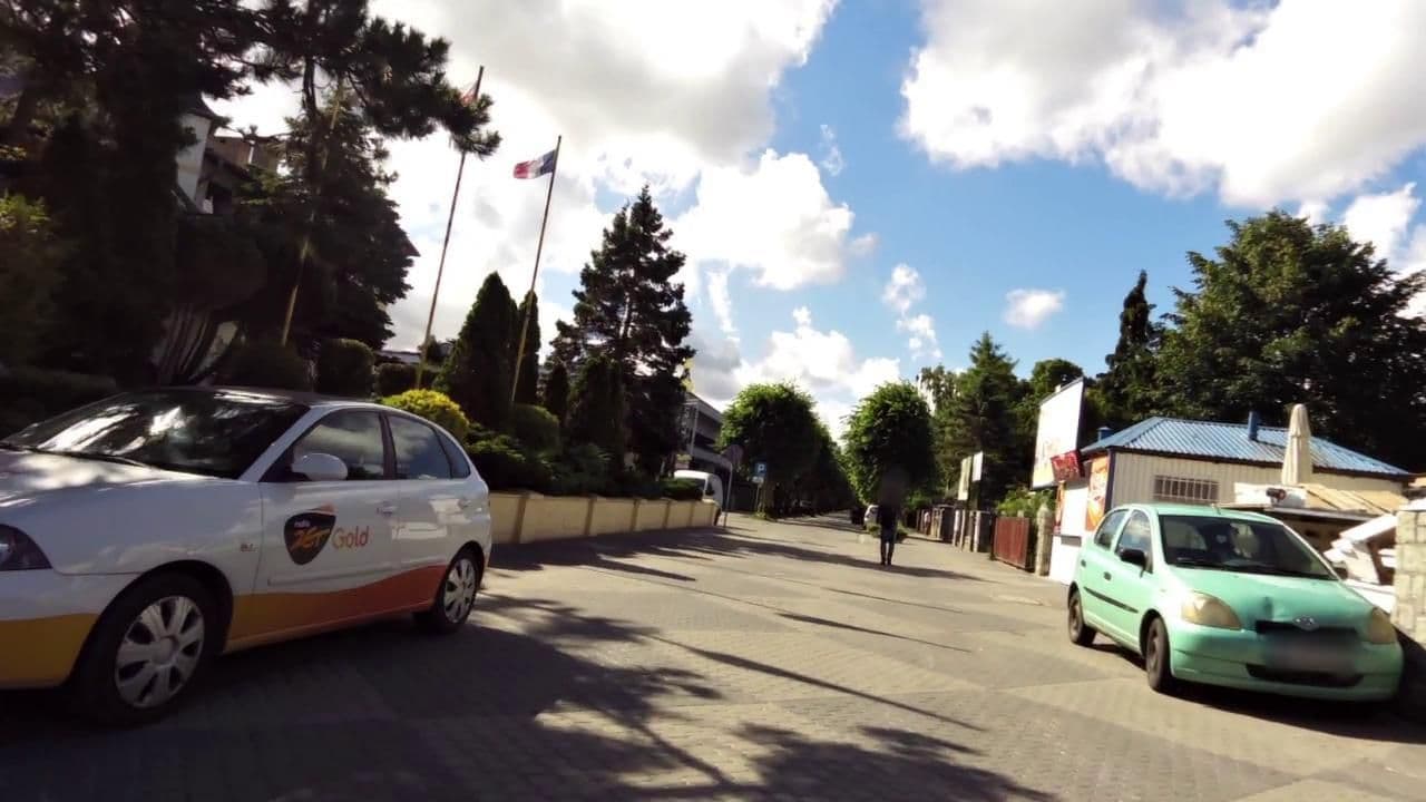 Street view near Floryn. Pokoje gościne, restauracja. Sienkiewicz J., Mielno — © masterofnoroad (CC BY-SA · Mapillary)