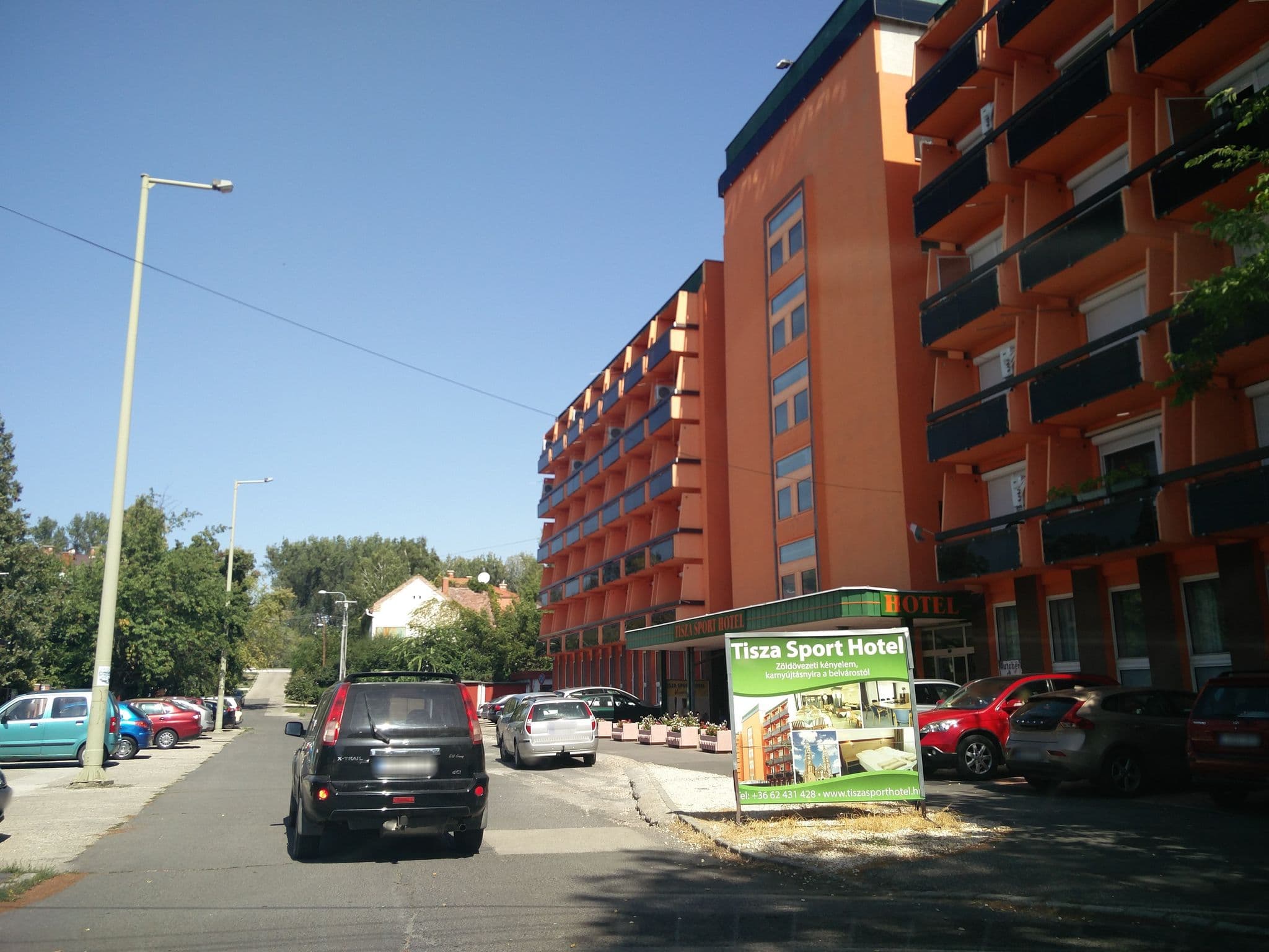 Street view near Tisza Sport Hotel, Újszeged — © kami911 (CC BY-SA · Mapillary)