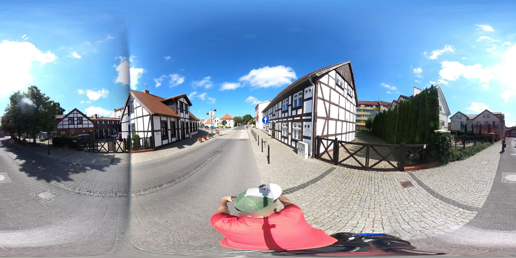 Street view near Dom Gościnny Flauta, Ustka — © Ameba (CC BY-SA · Mapillary)