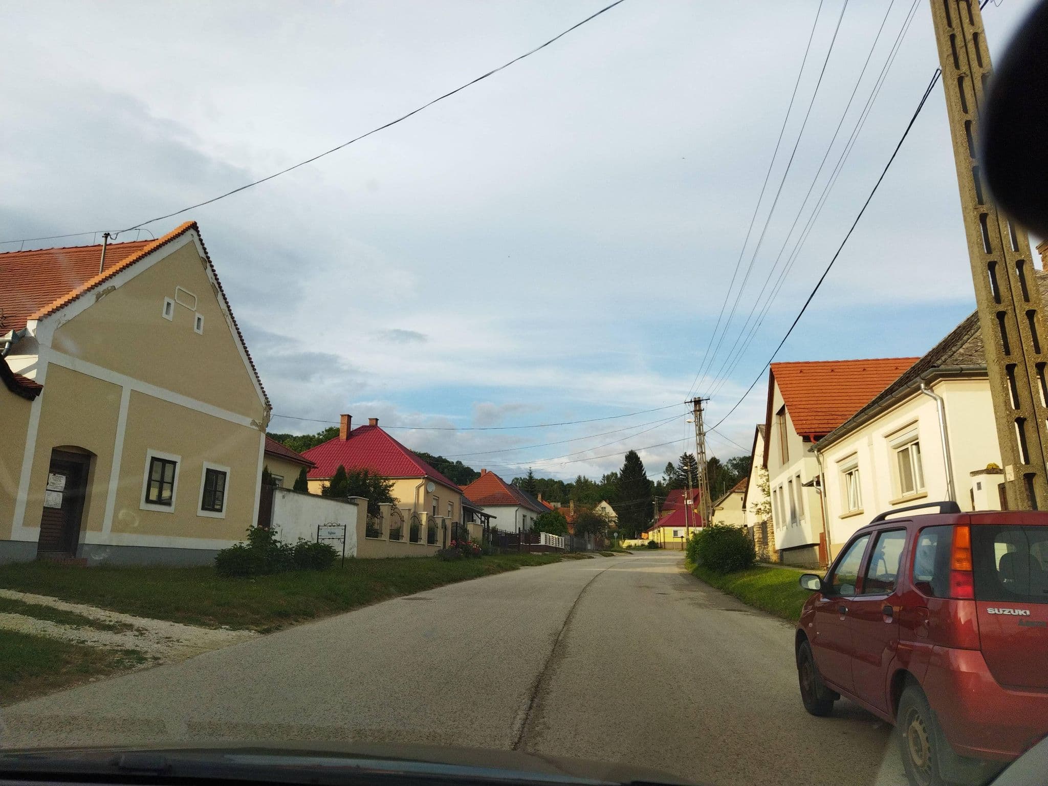 Street view near Pék Ház, Zirc — © mmate (CC BY-SA · Mapillary)